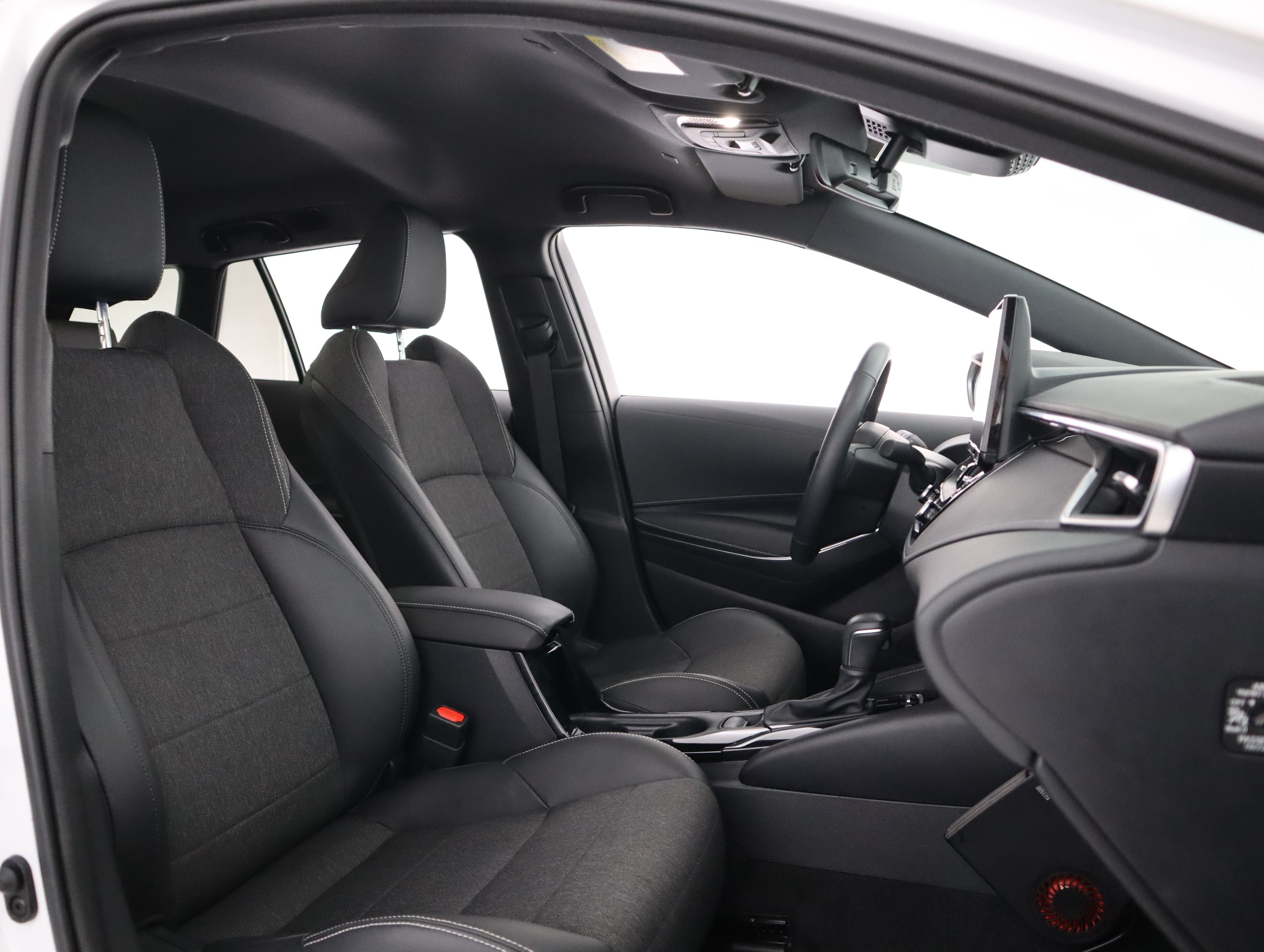 TOYOTA Corolla 2024