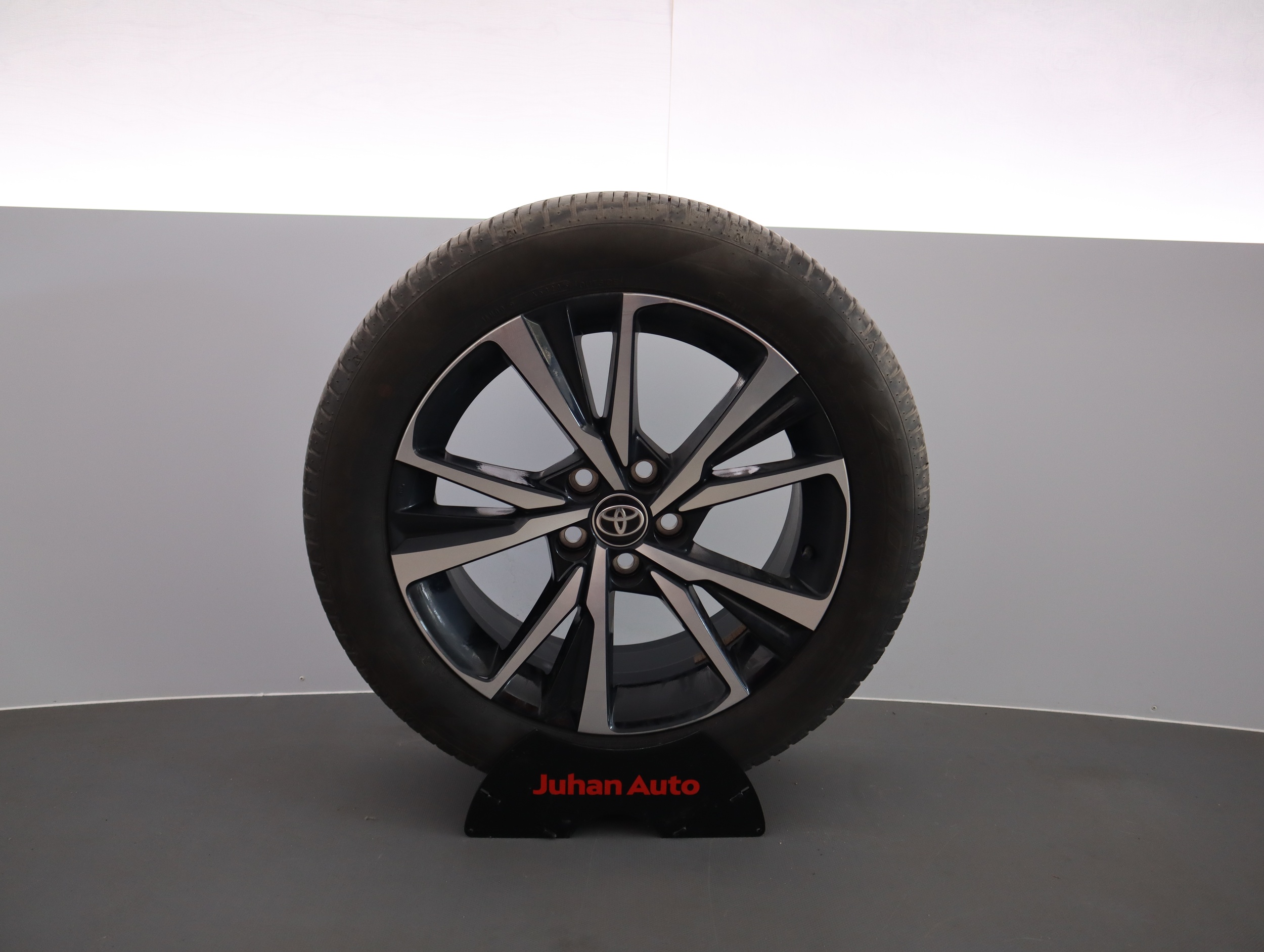 TOYOTA C-HR 2024