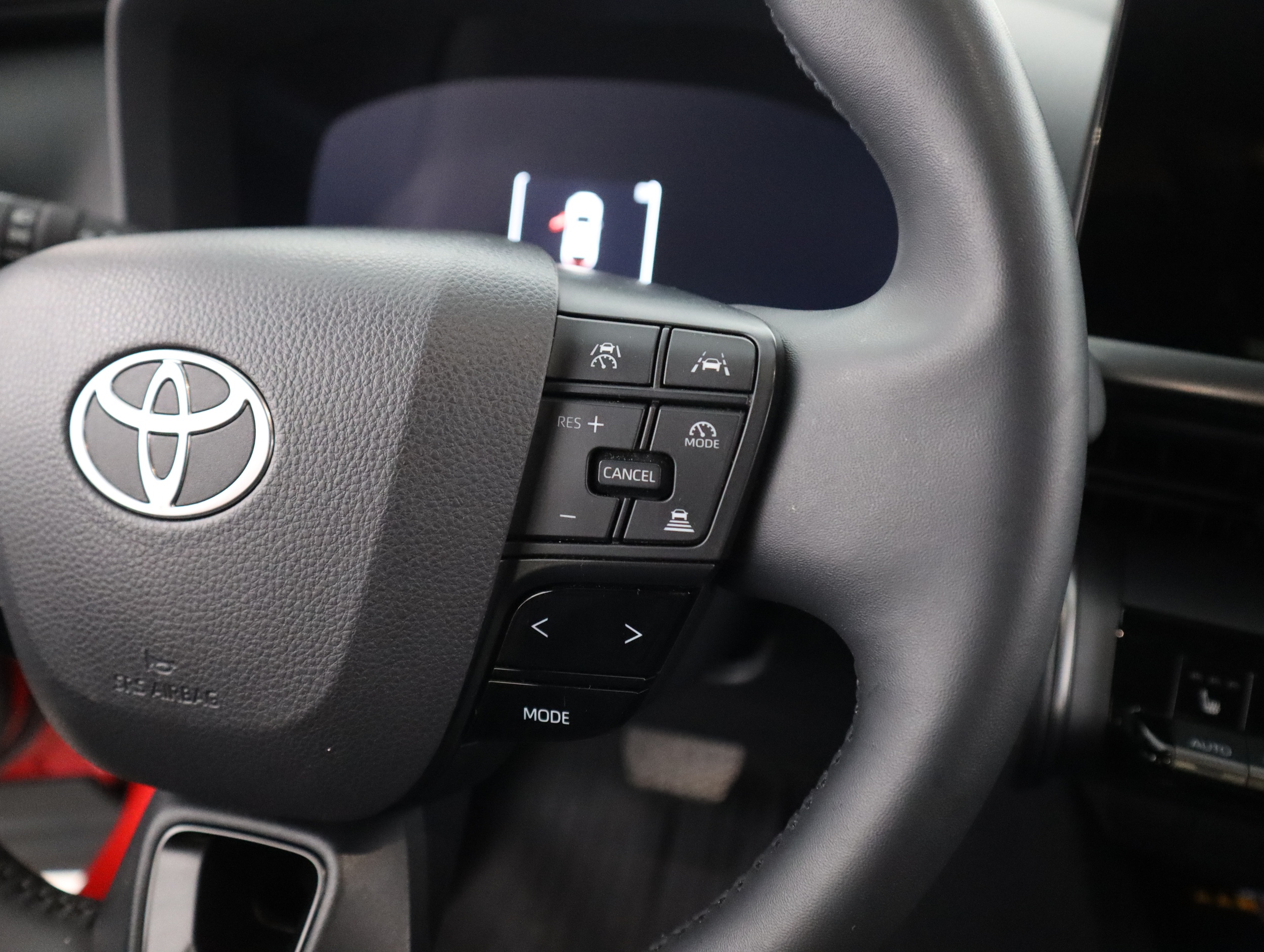 TOYOTA C-HR 2024
