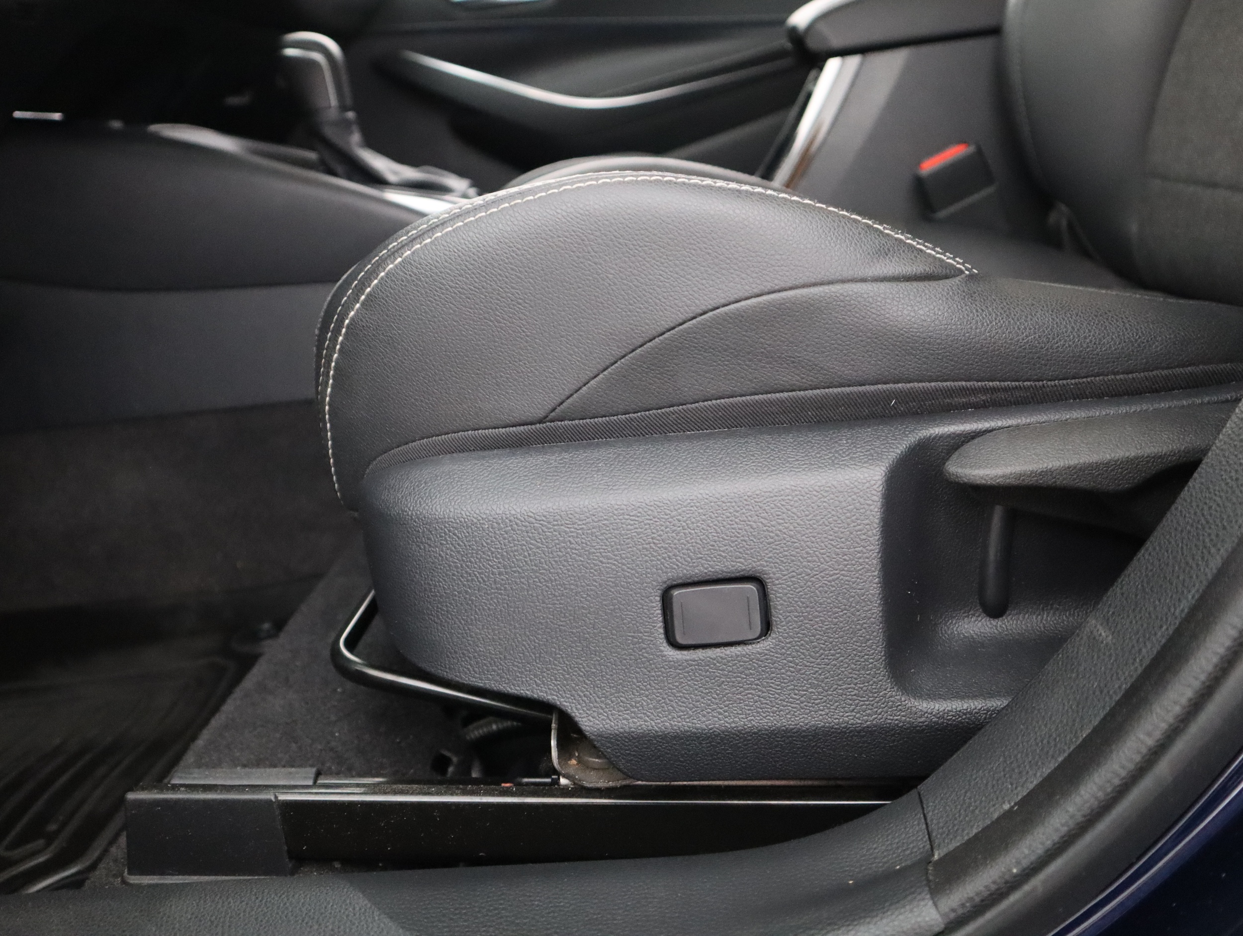 TOYOTA Corolla 2024