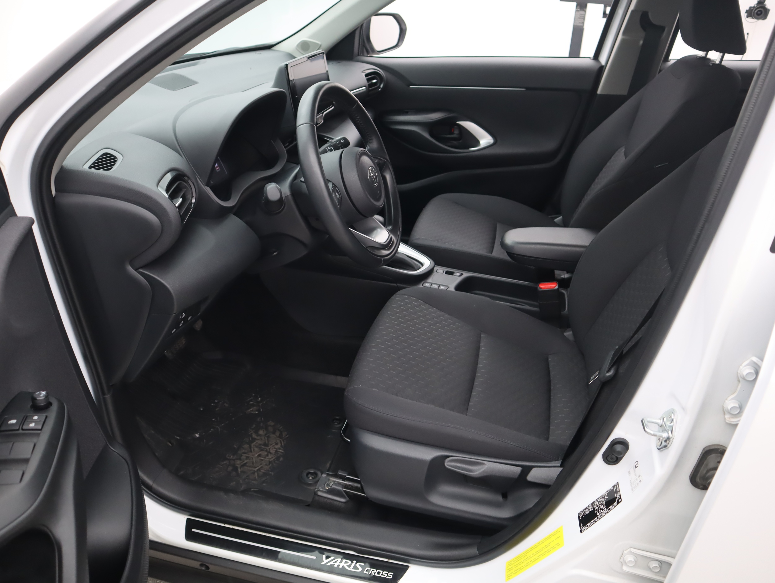 TOYOTA Yaris Cross 2024