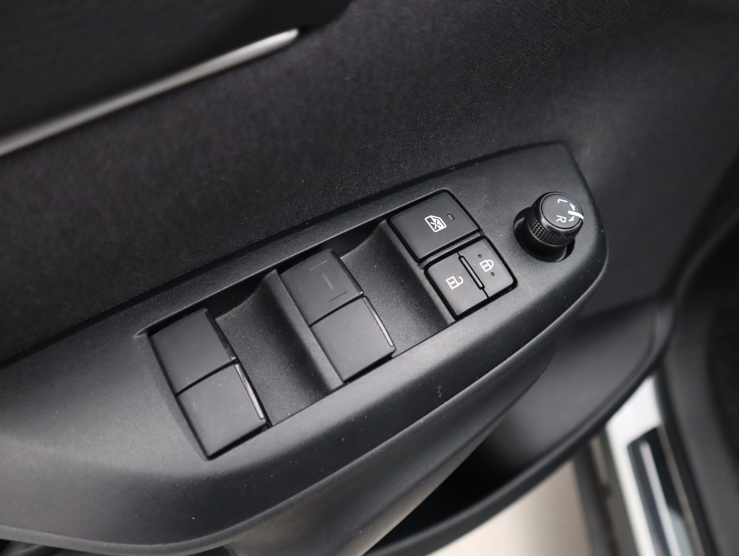 TOYOTA Yaris Cross 2024