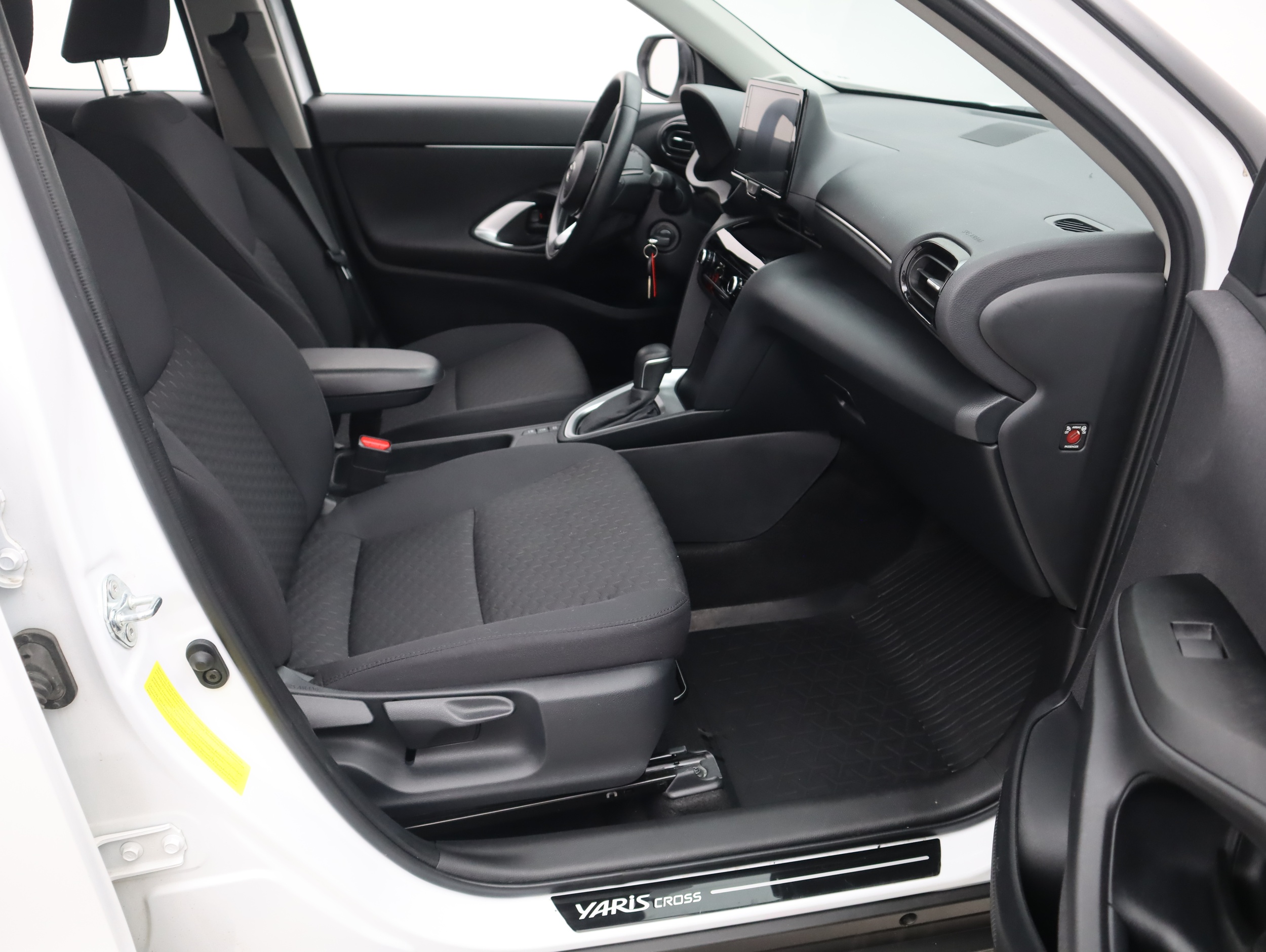 TOYOTA Yaris Cross 2024