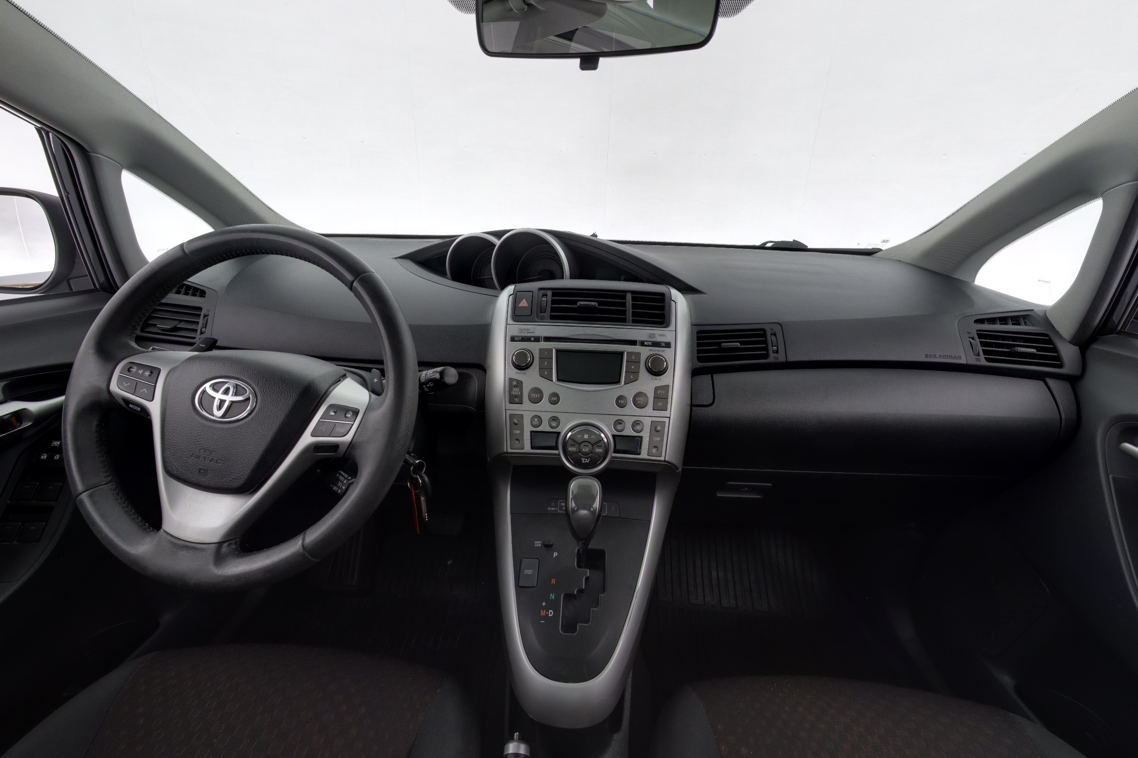 TOYOTA VERSO 2012