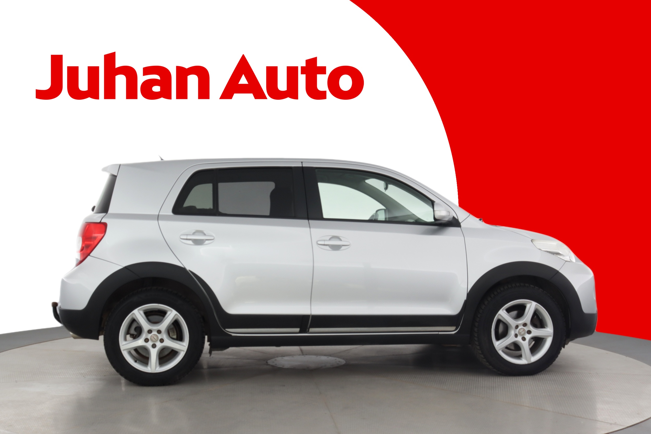 TOYOTA URBAN CRUISER 2012