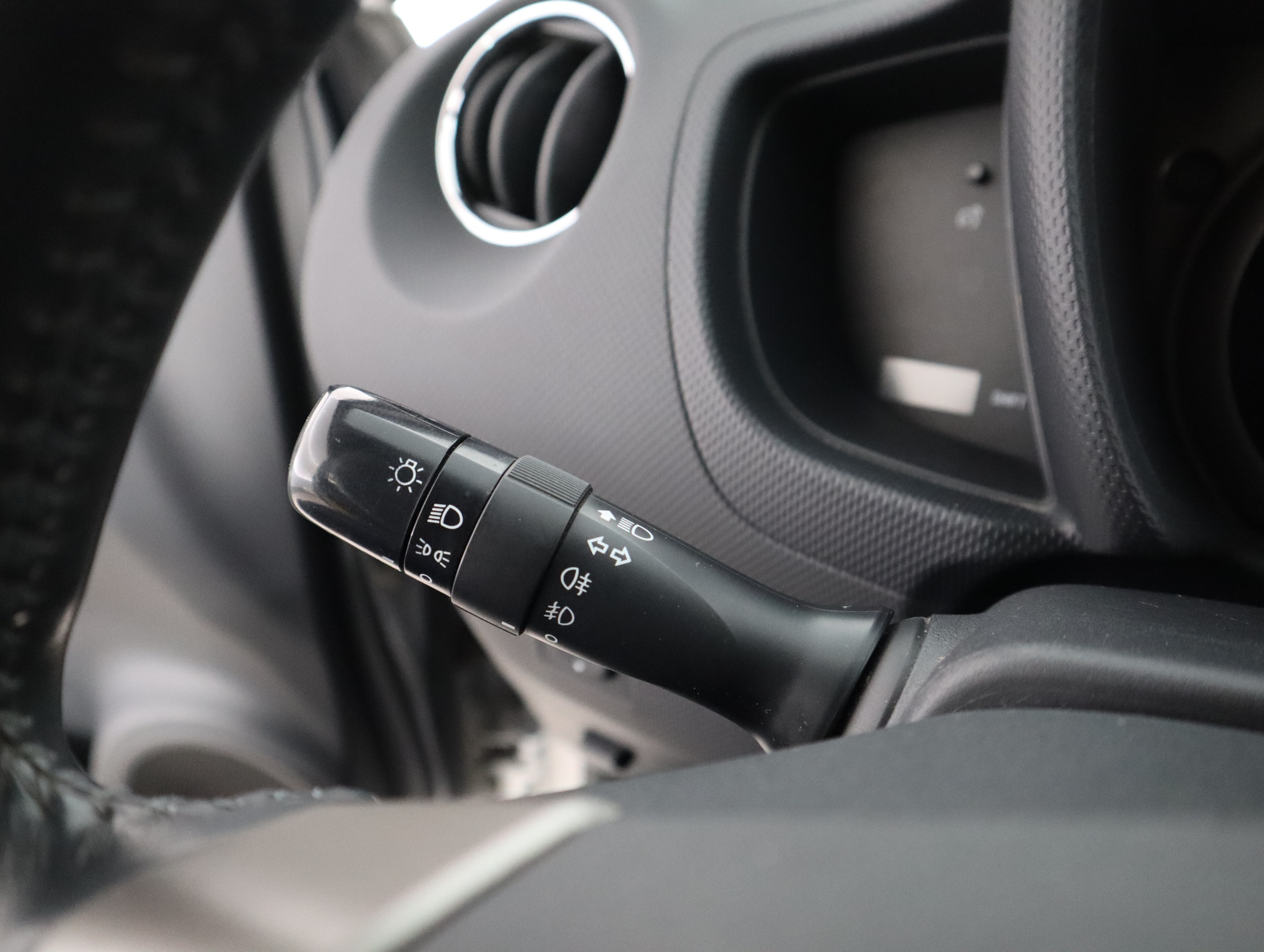 TOYOTA URBAN CRUISER 2012