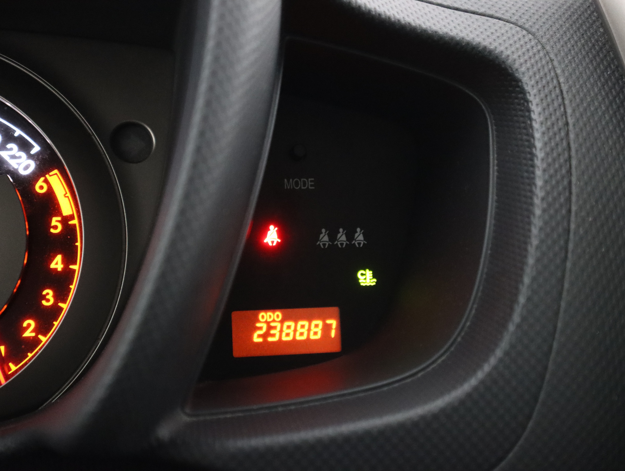 TOYOTA URBAN CRUISER 2012