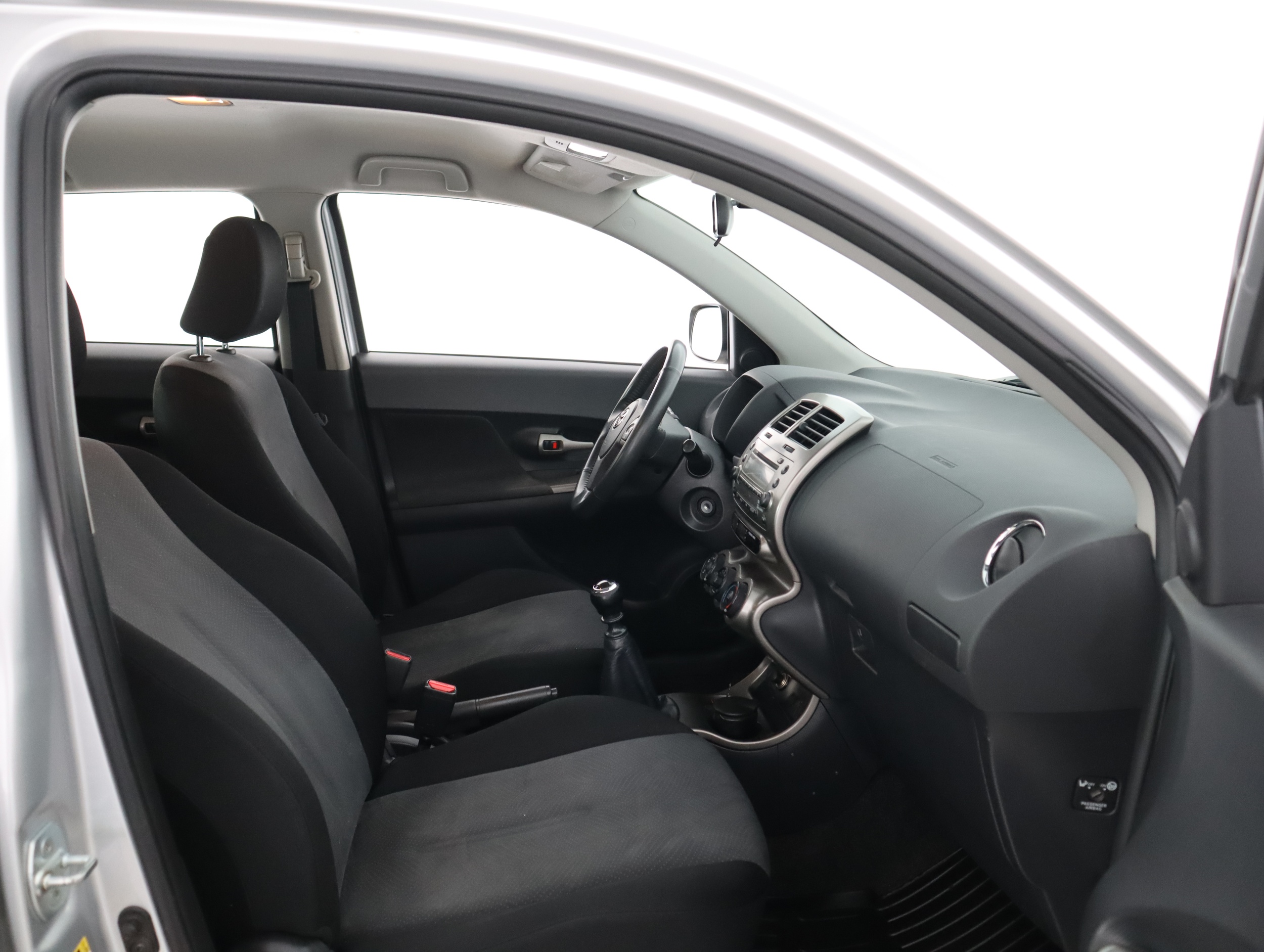 TOYOTA URBAN CRUISER 2012