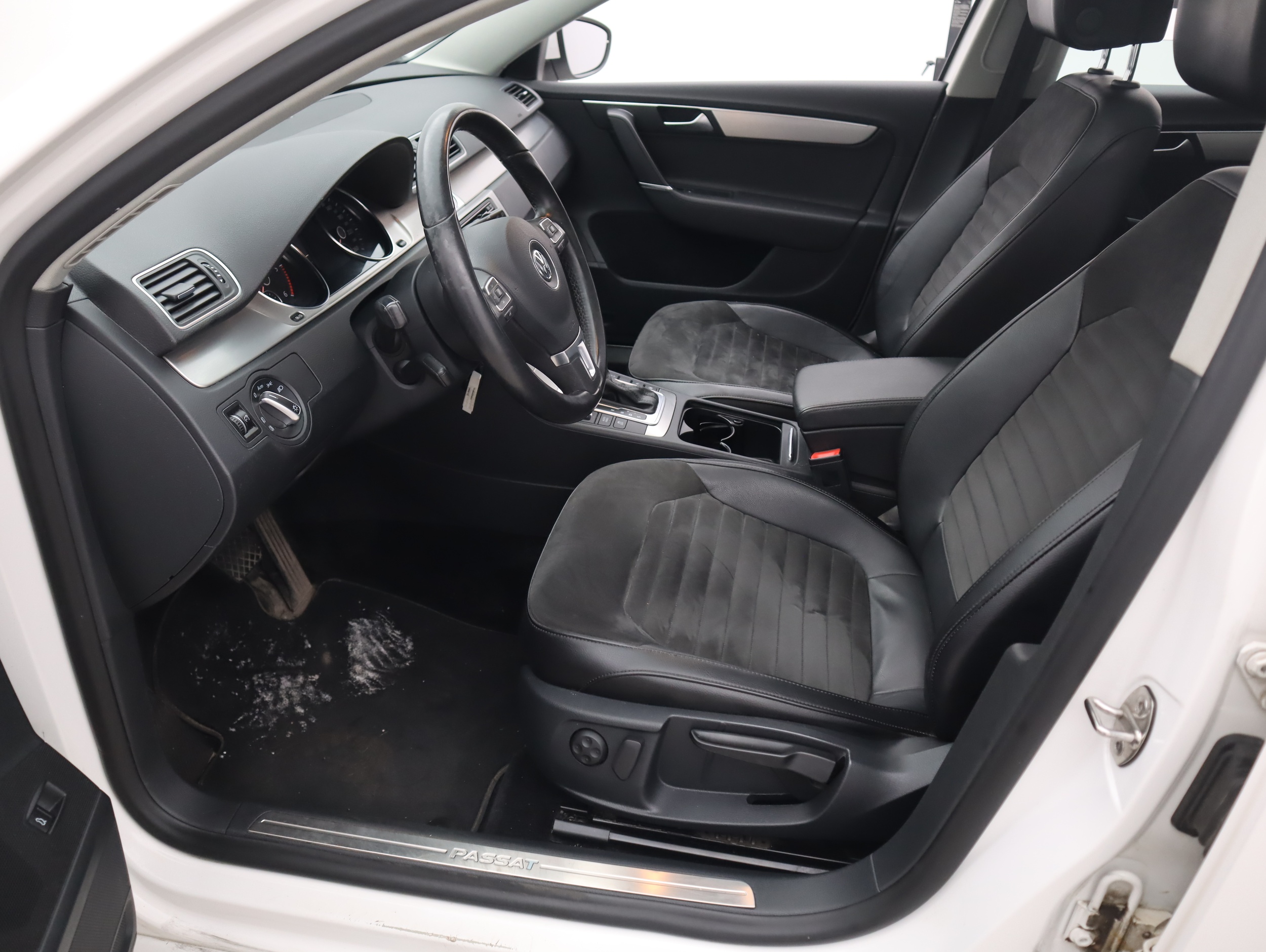 VOLKSWAGEN Passat 2013