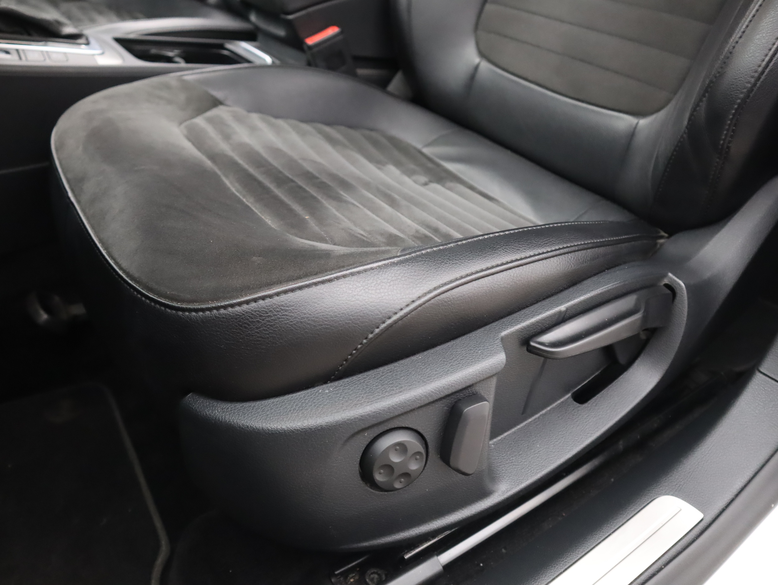 VOLKSWAGEN Passat 2013