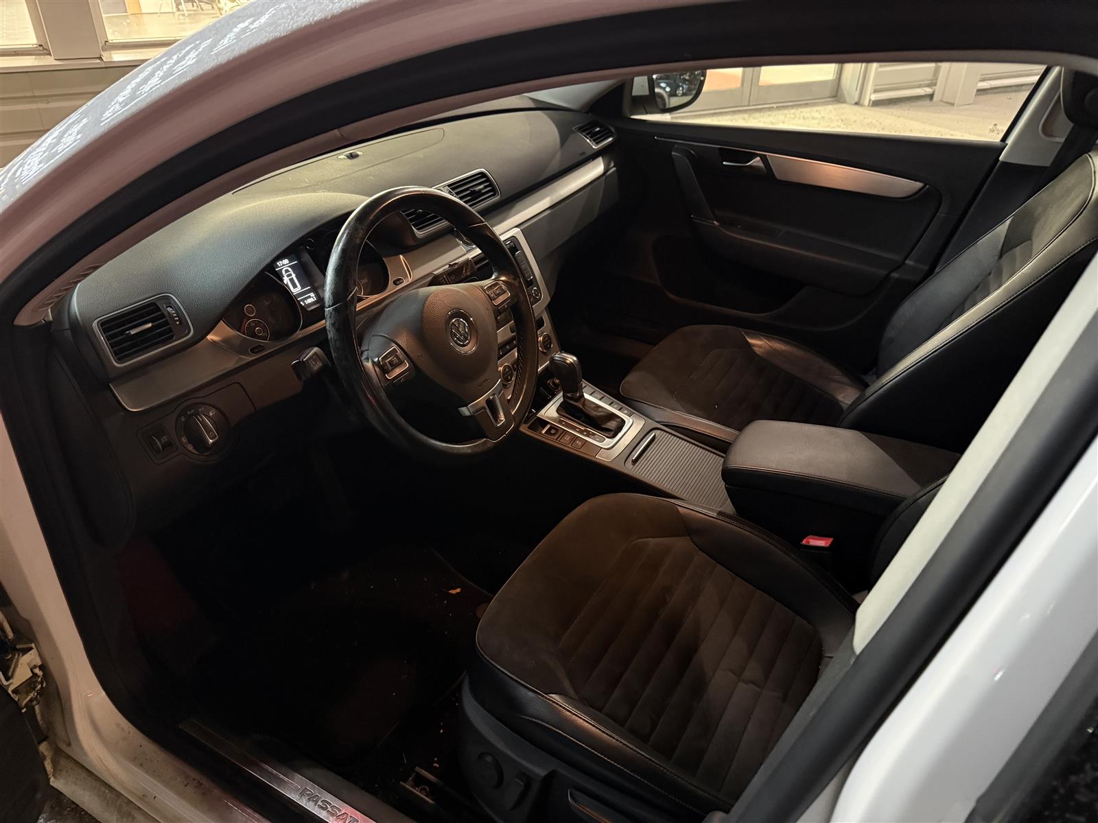 VOLKSWAGEN Passat 2013