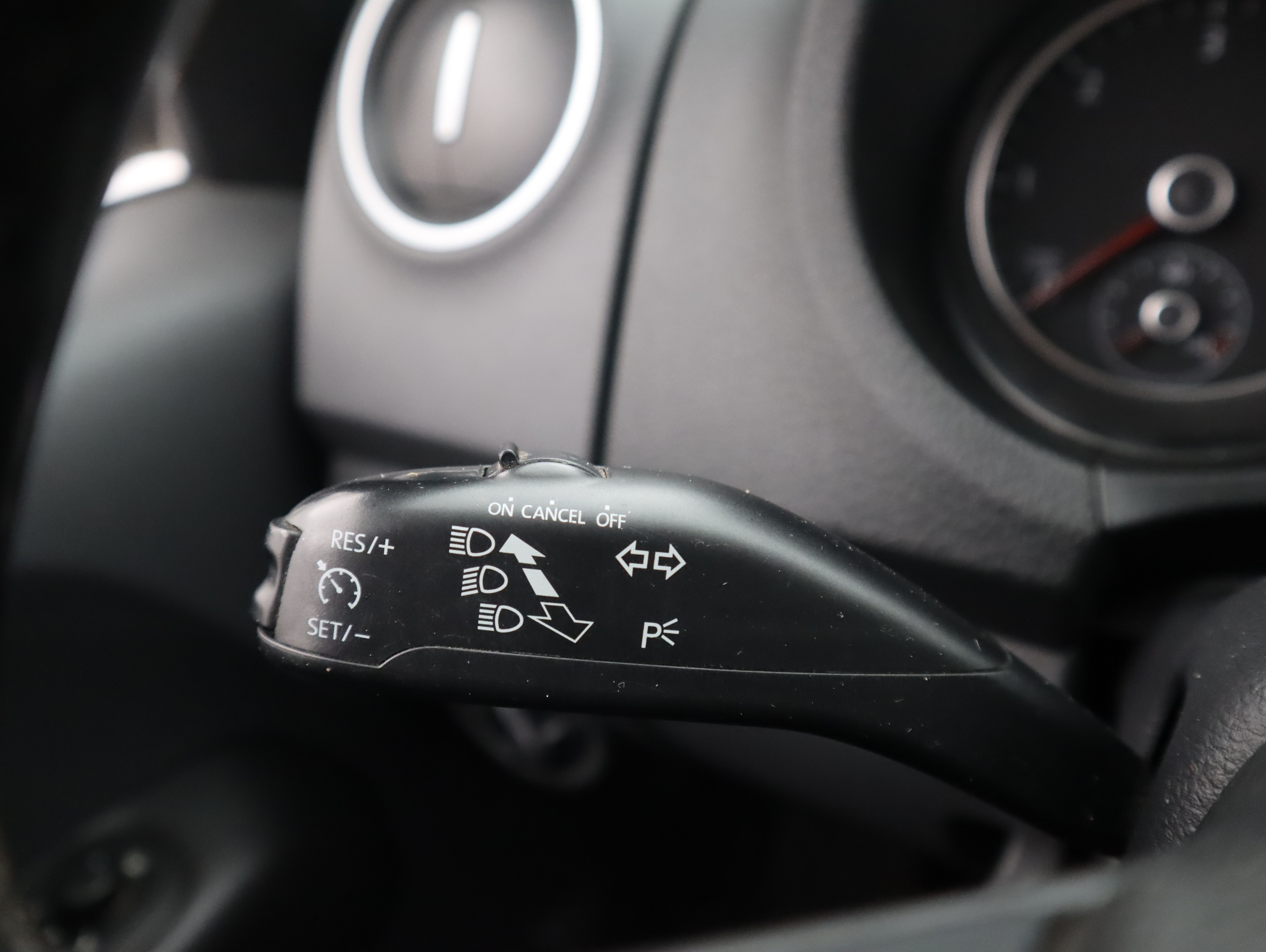 VOLKSWAGEN AMAROK 2015