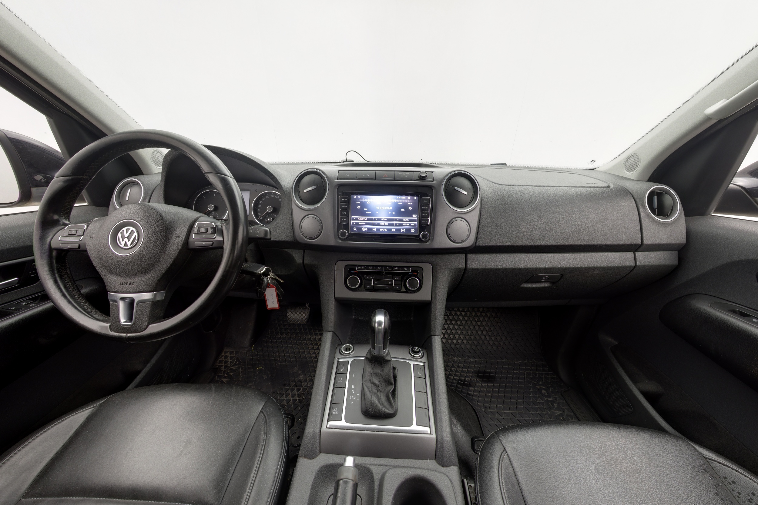 VOLKSWAGEN AMAROK 2015