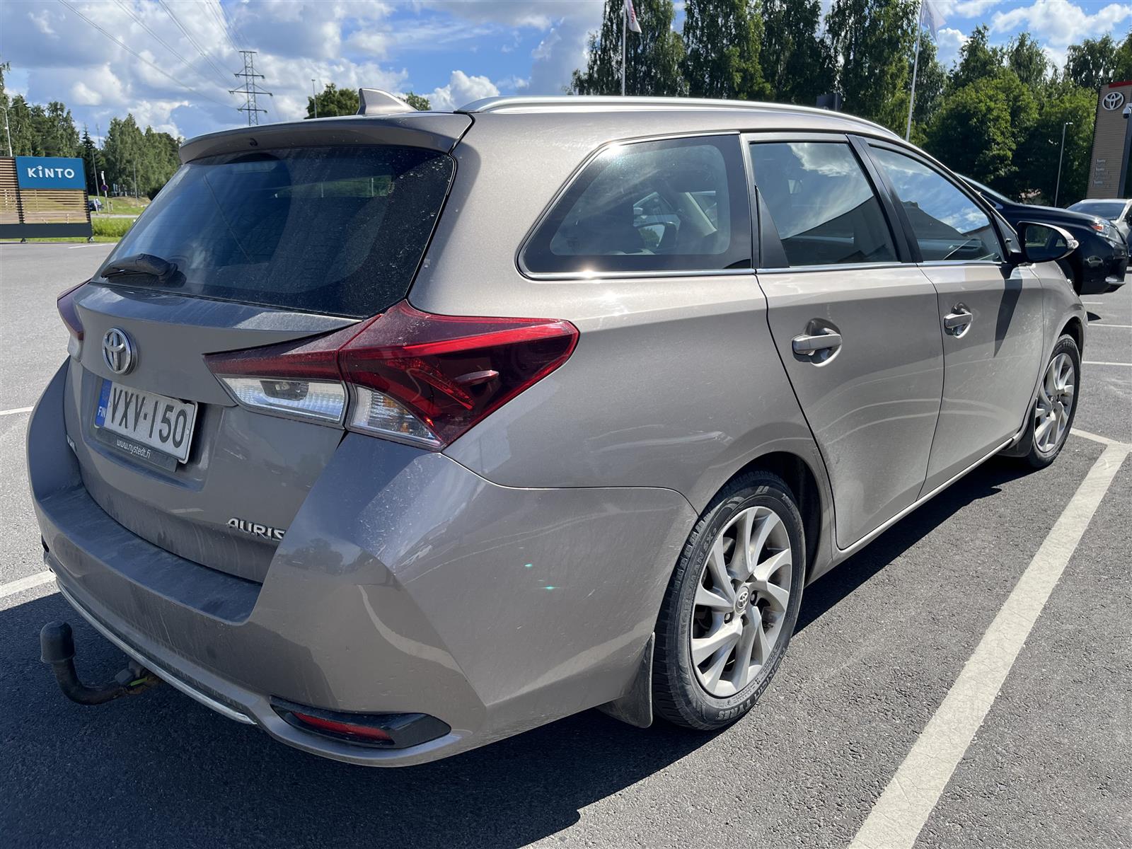 TOYOTA Auris 2015