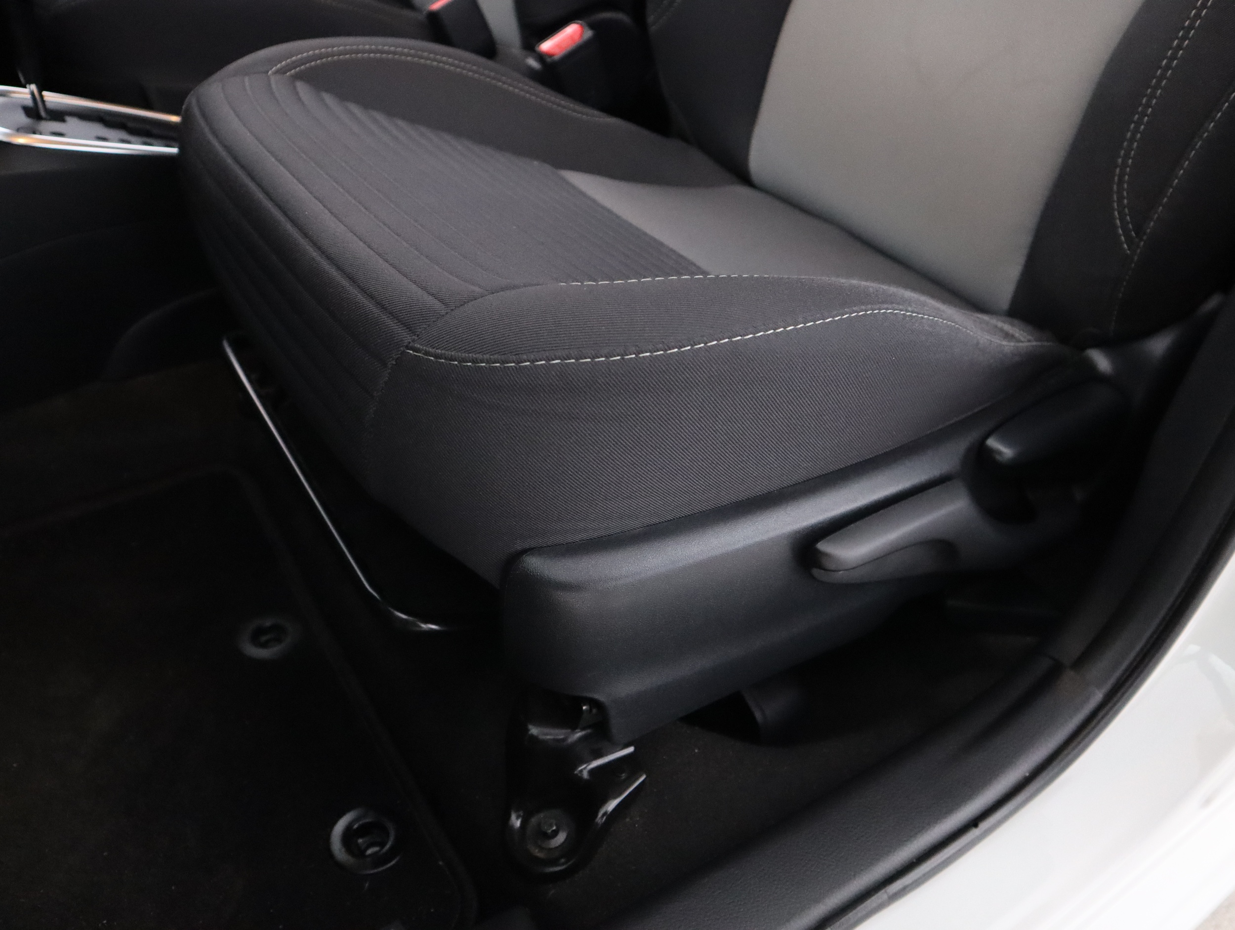TOYOTA Yaris 2018