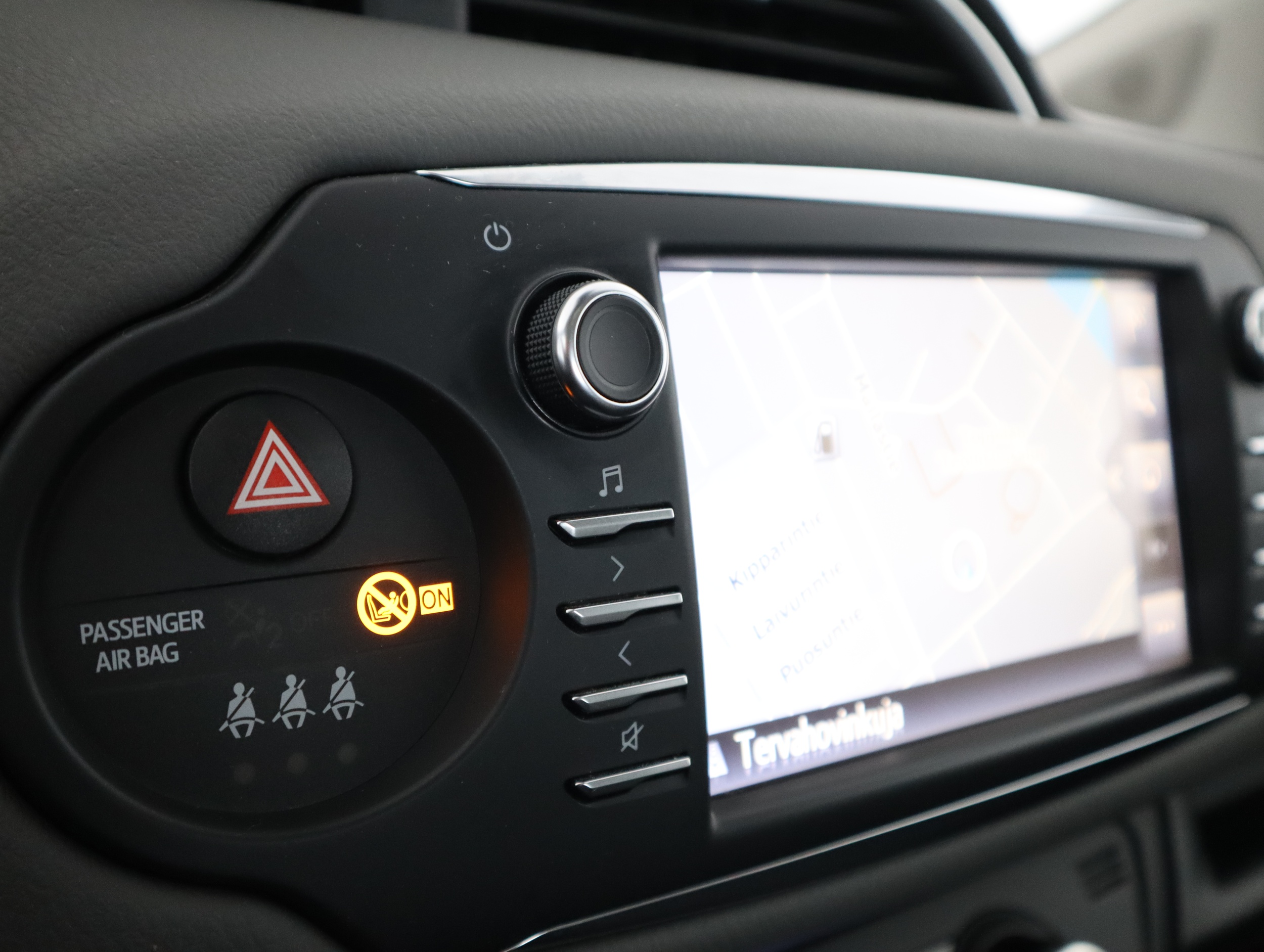 TOYOTA Yaris 2018