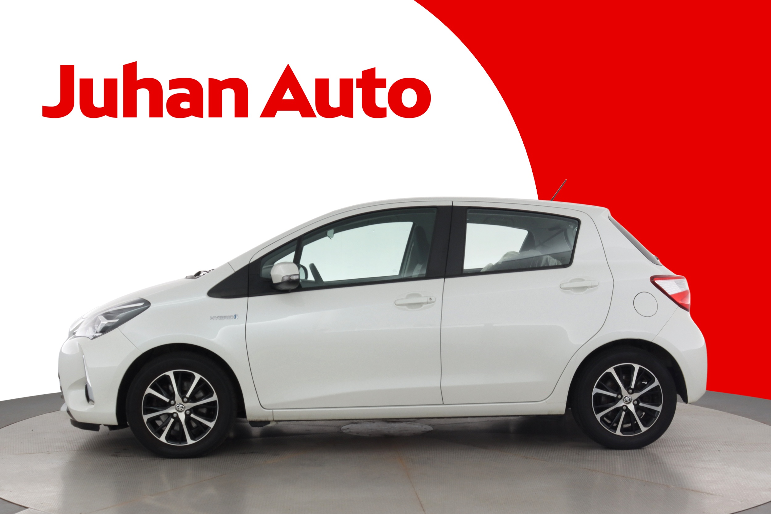 TOYOTA Yaris 2018