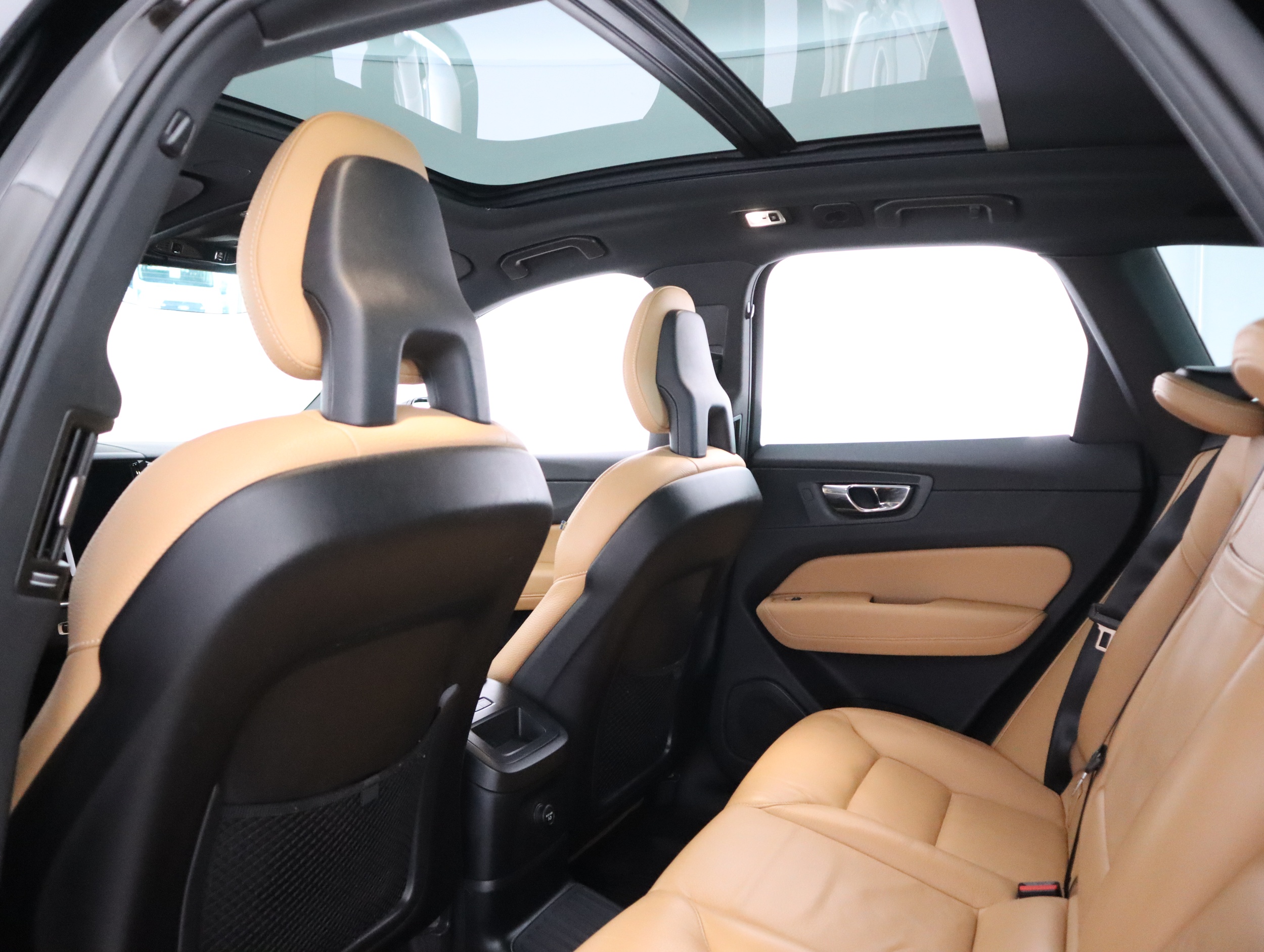 VOLVO XC60 2018