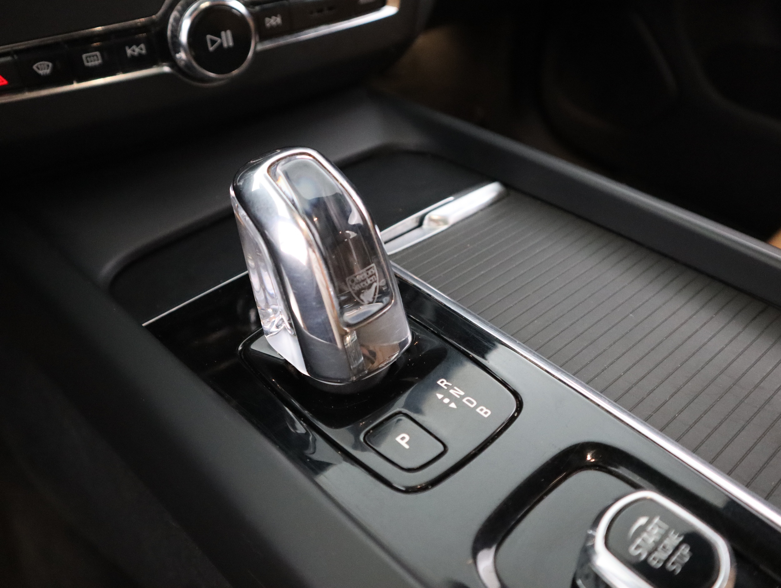 VOLVO XC60 2018