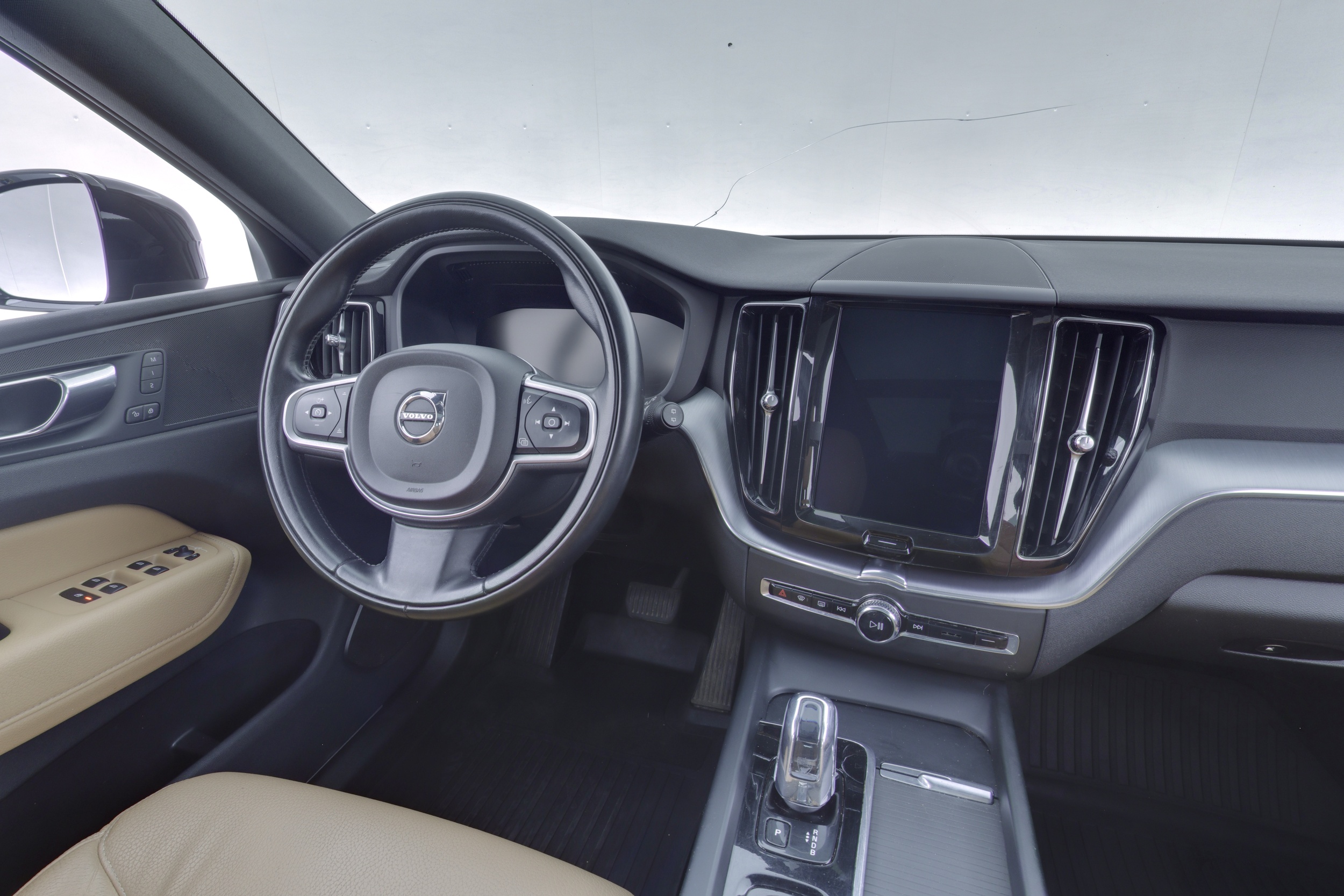 VOLVO XC60 2018