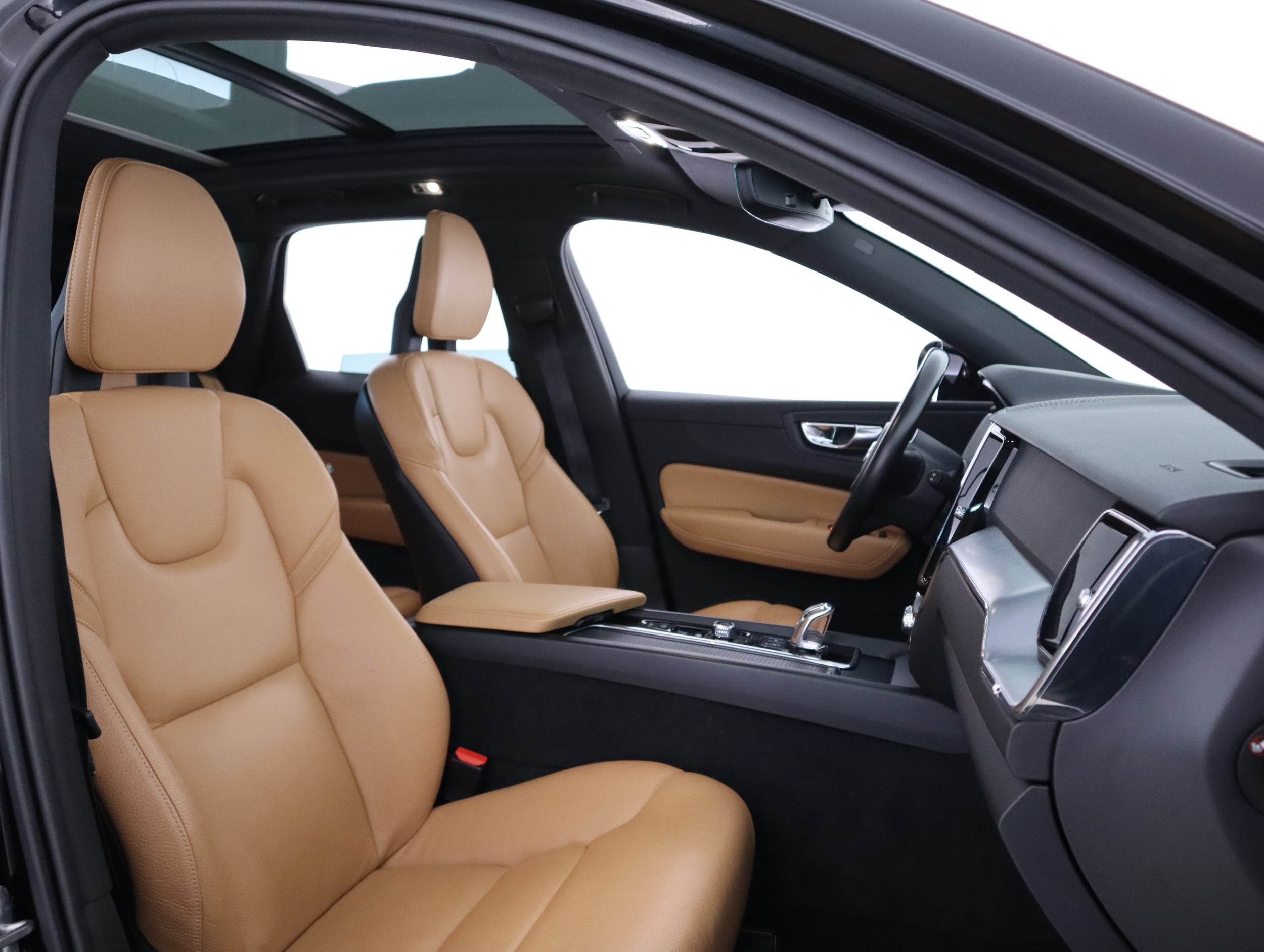 VOLVO XC60 2018
