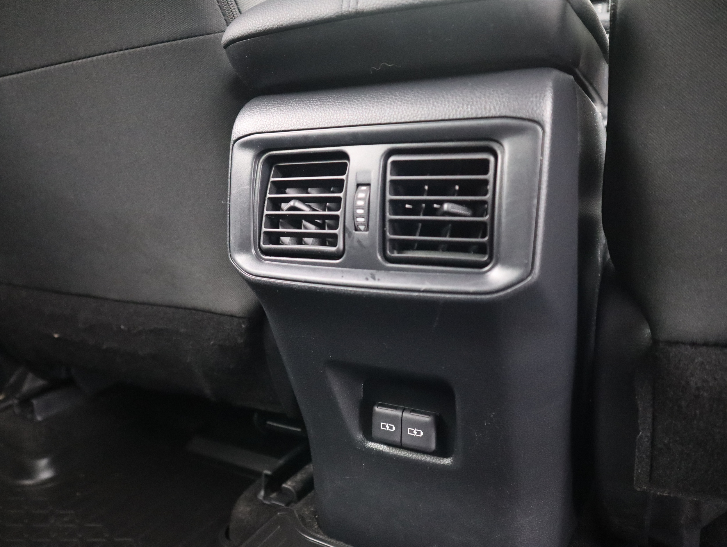 TOYOTA RAV4 11