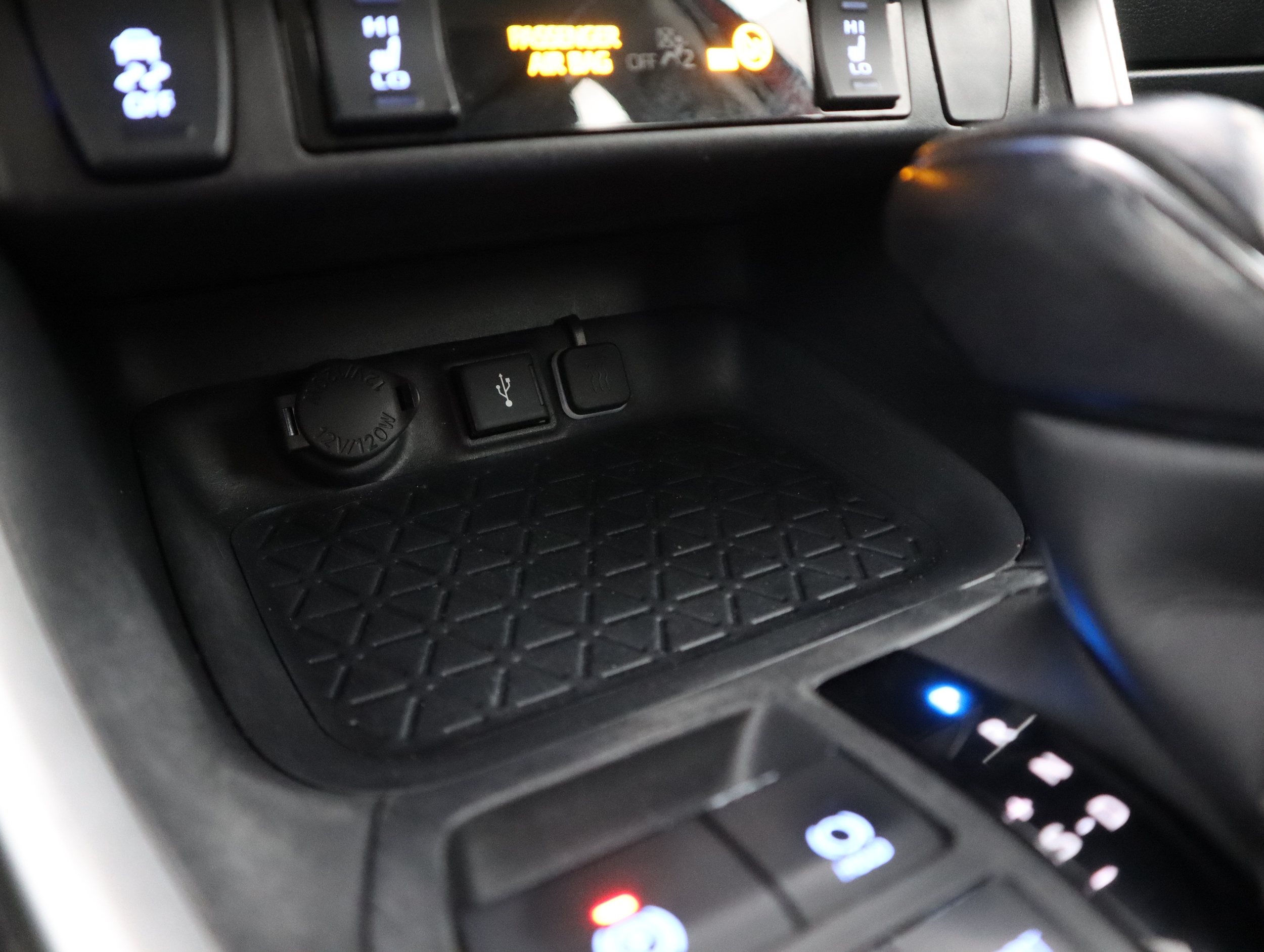 TOYOTA RAV4 30