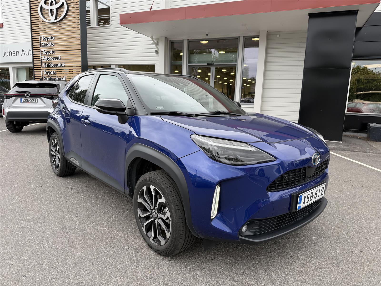 TOYOTA Yaris Cross 2023