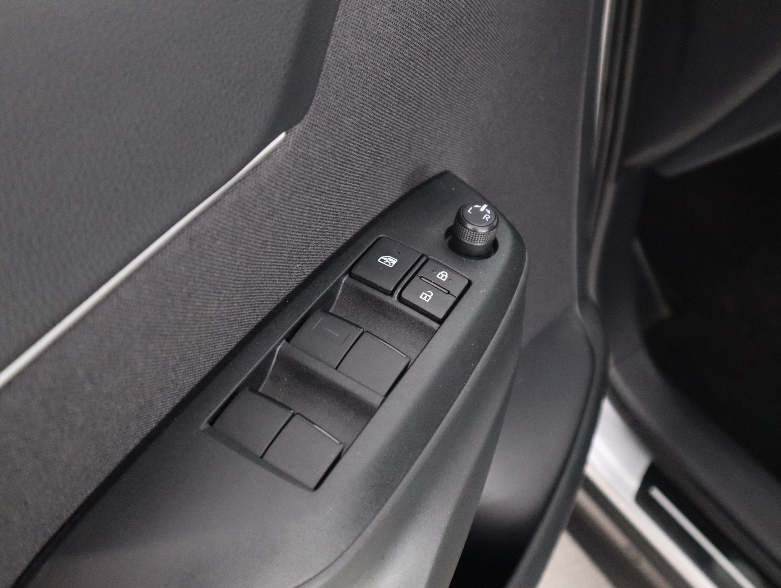 TOYOTA Yaris Cross 2025