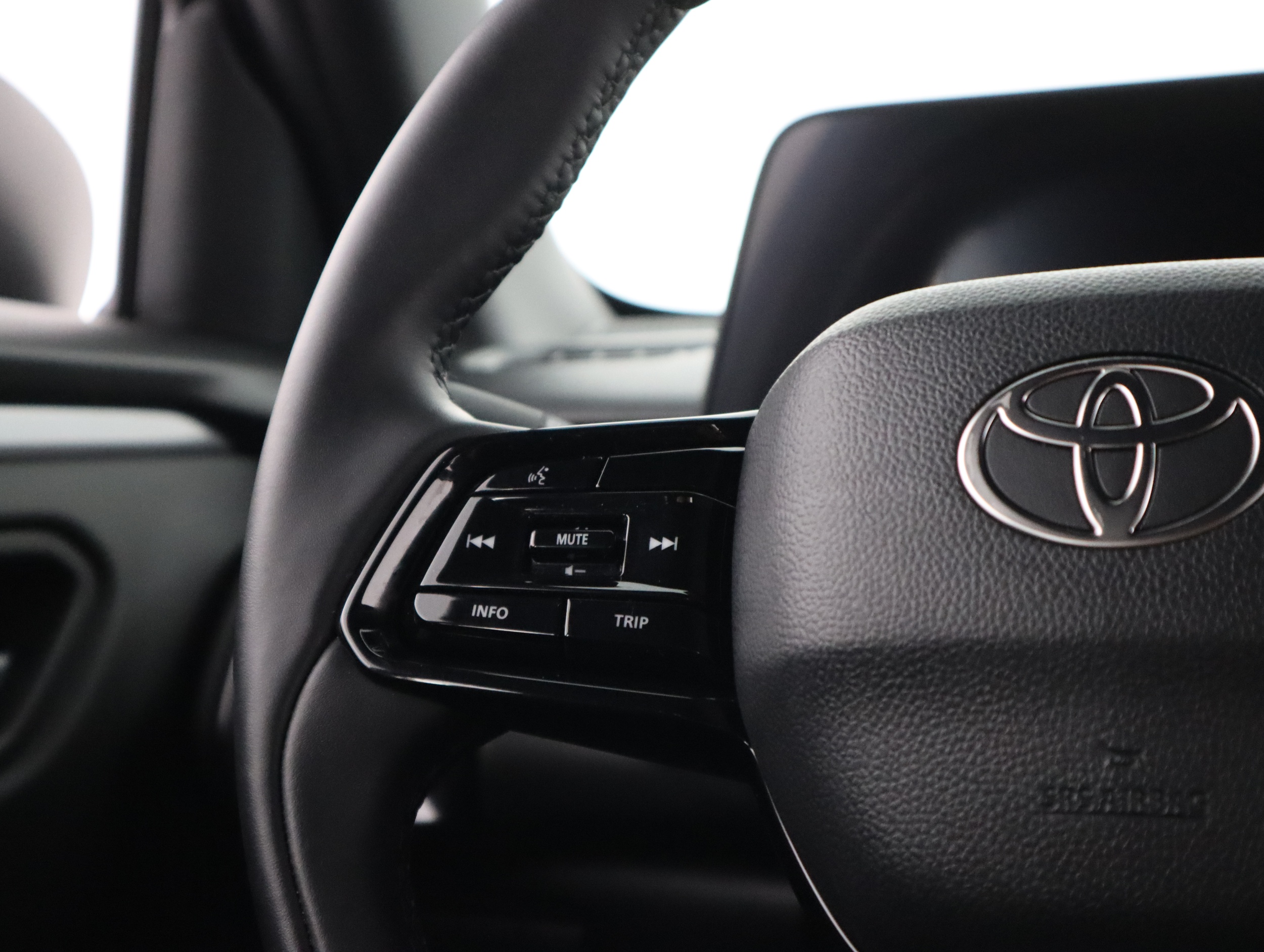 TOYOTA Urban Cruiser 2026