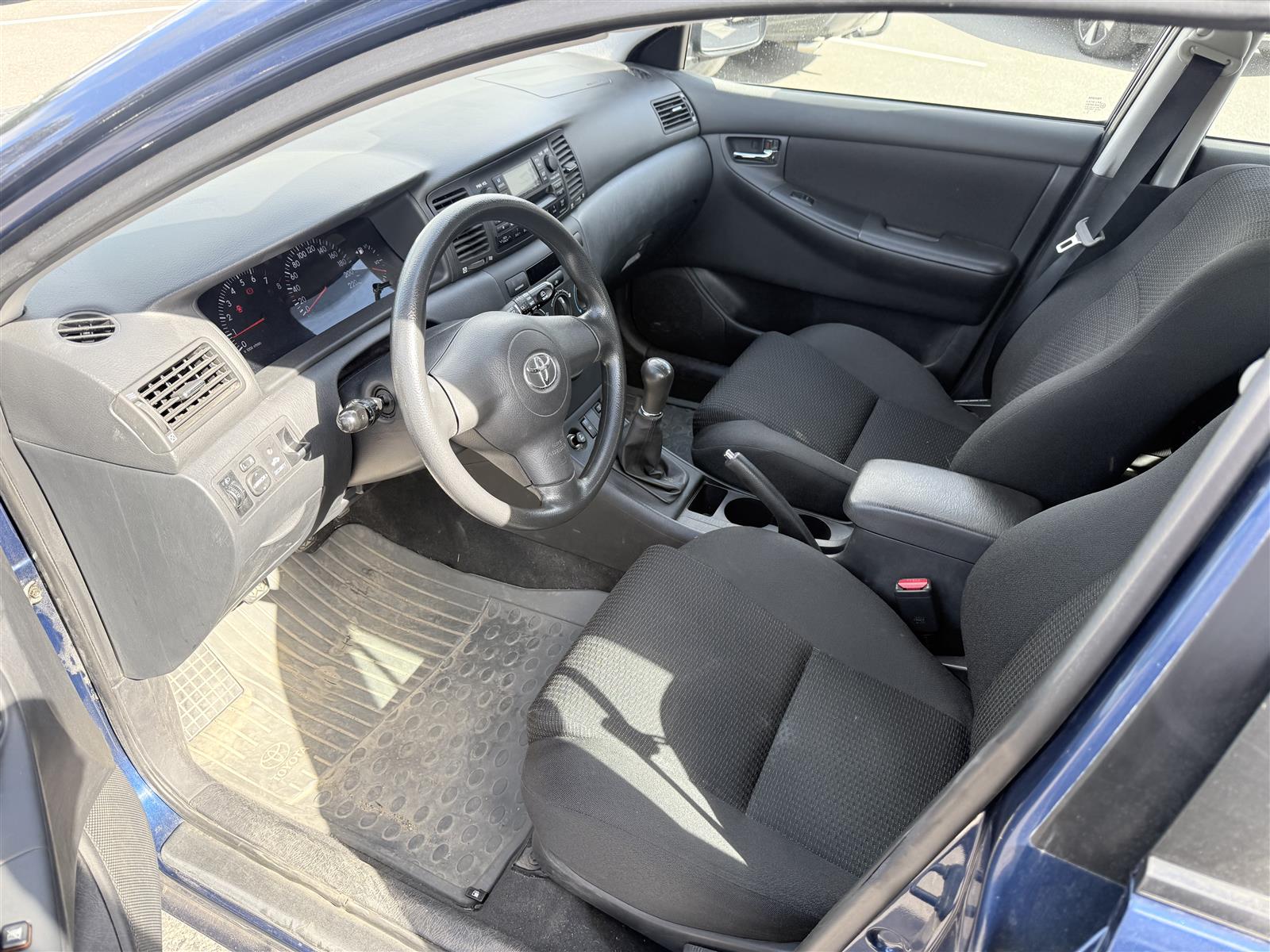 TOYOTA Corolla 2005