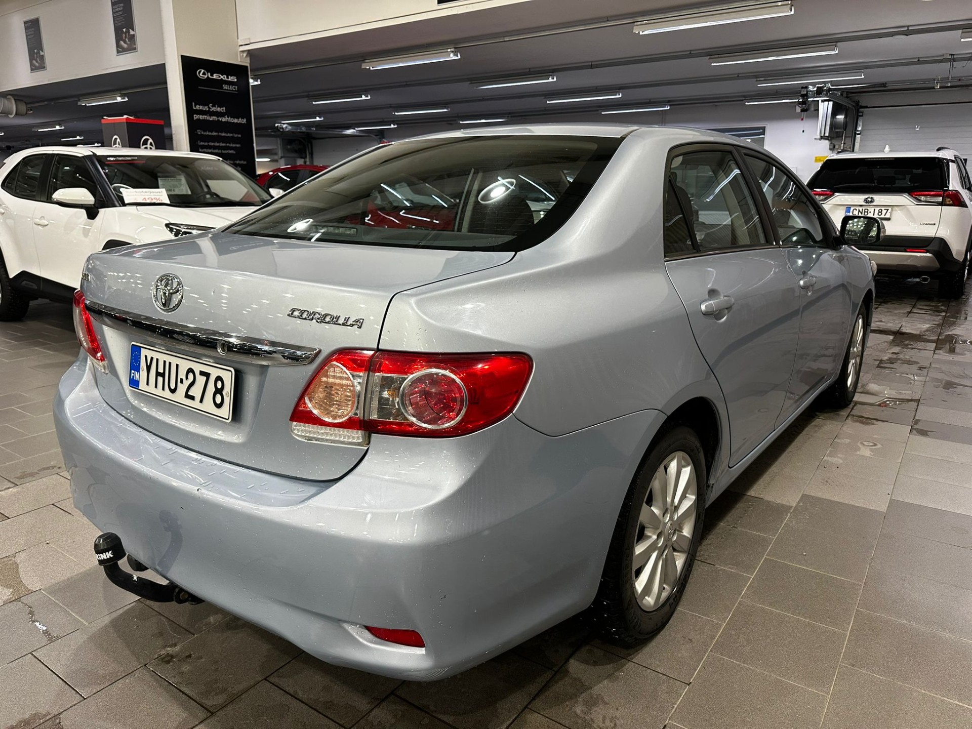 TOYOTA Corolla 2012