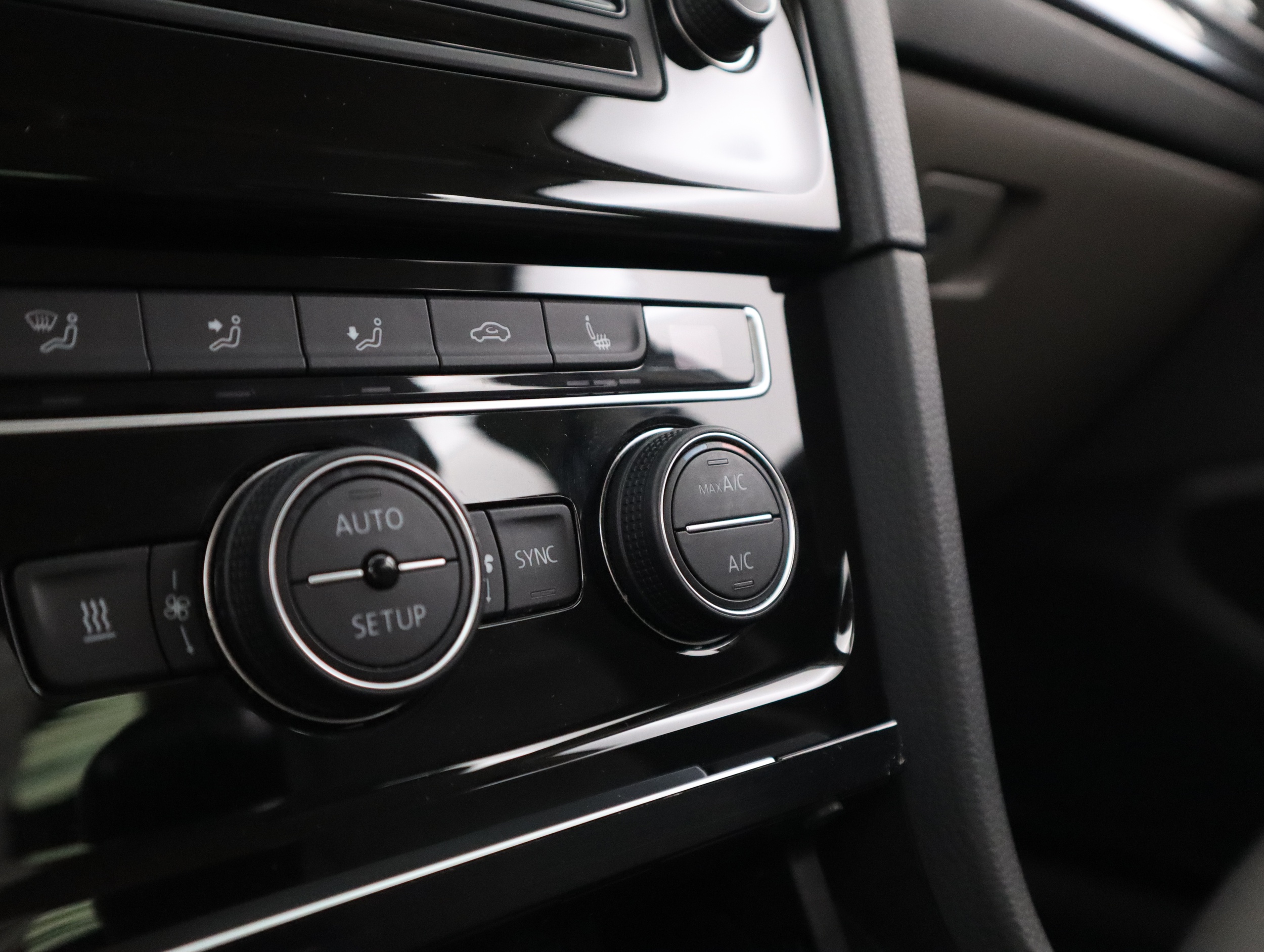 VOLKSWAGEN GOLF 2013
