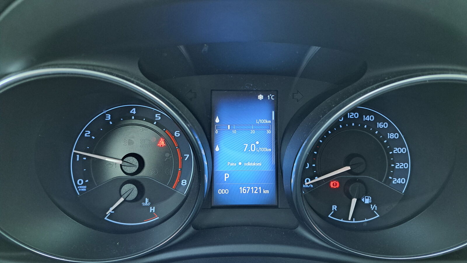 TOYOTA Auris 2015