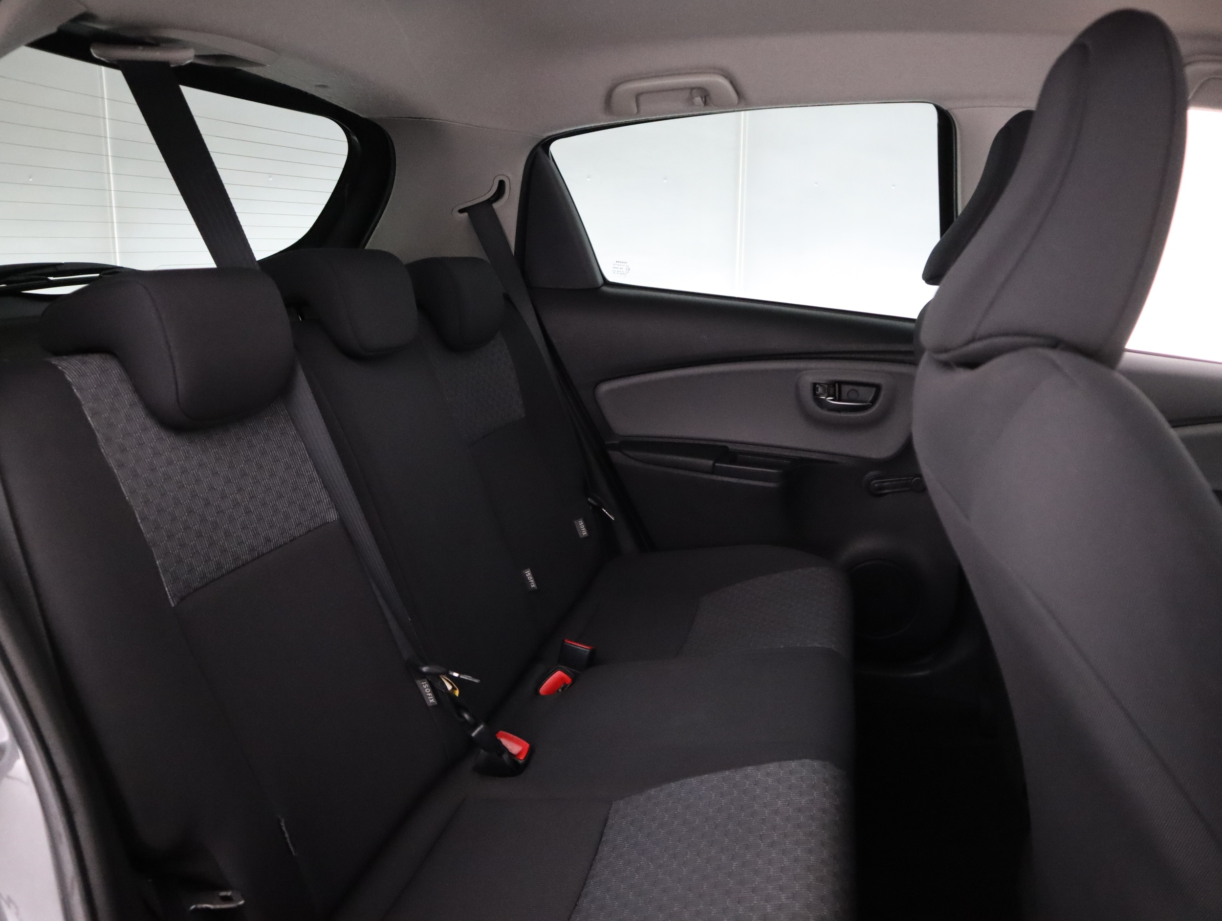 TOYOTA Yaris 2015