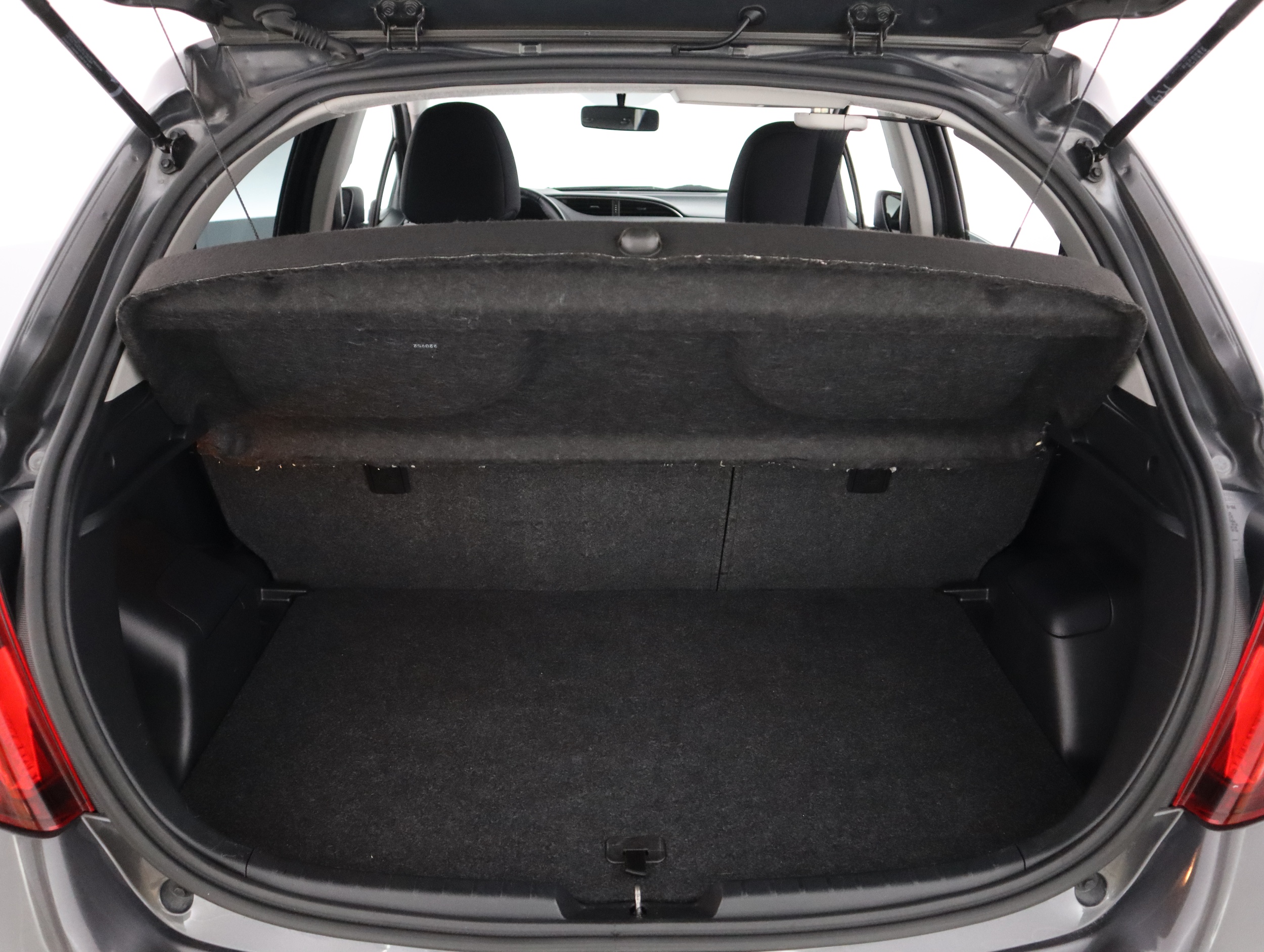 TOYOTA Yaris 2015