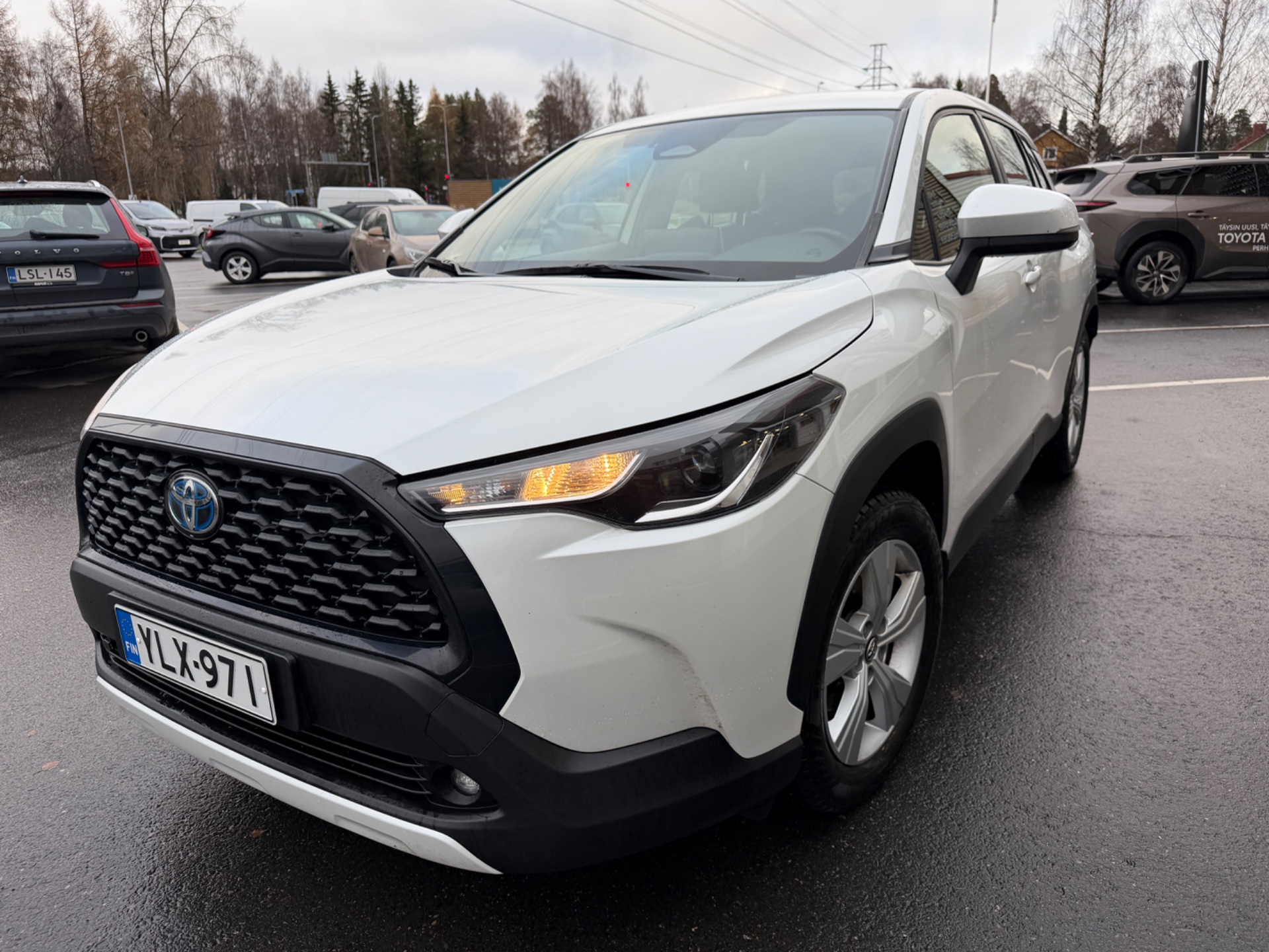 TOYOTA Corolla Cross 2023