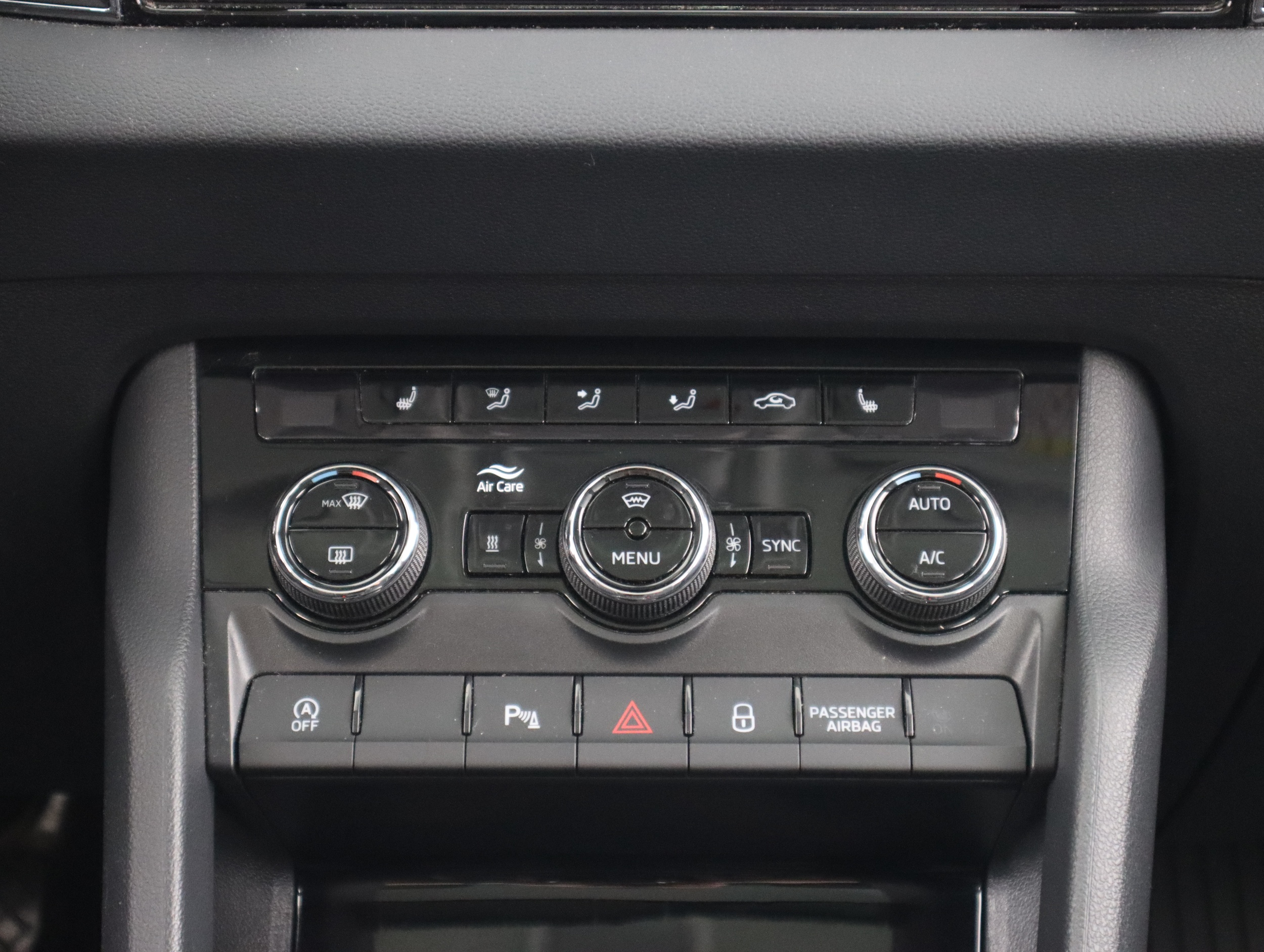 SKODA Karoq 2021