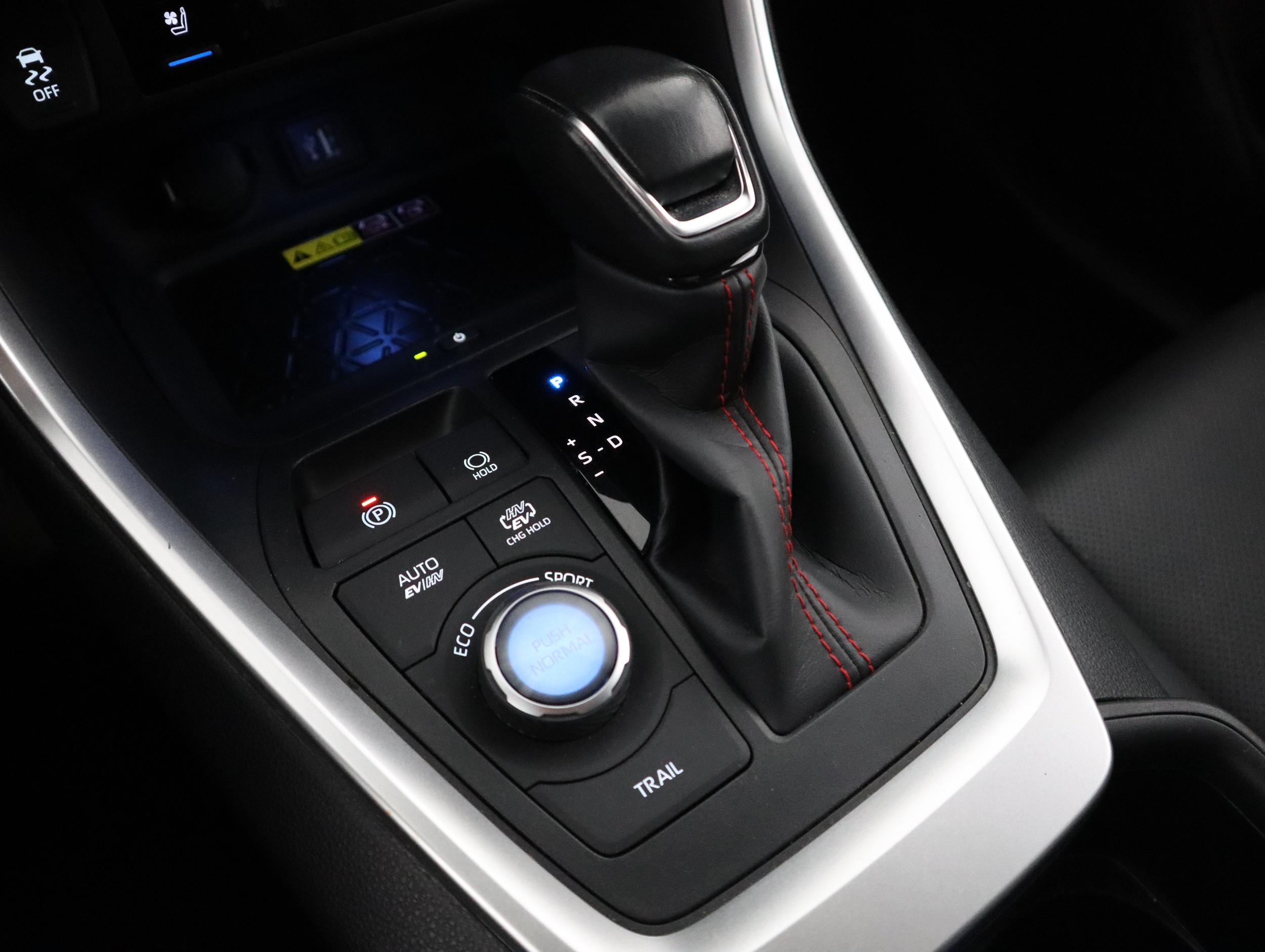 TOYOTA RAV4 Plug-in 2024