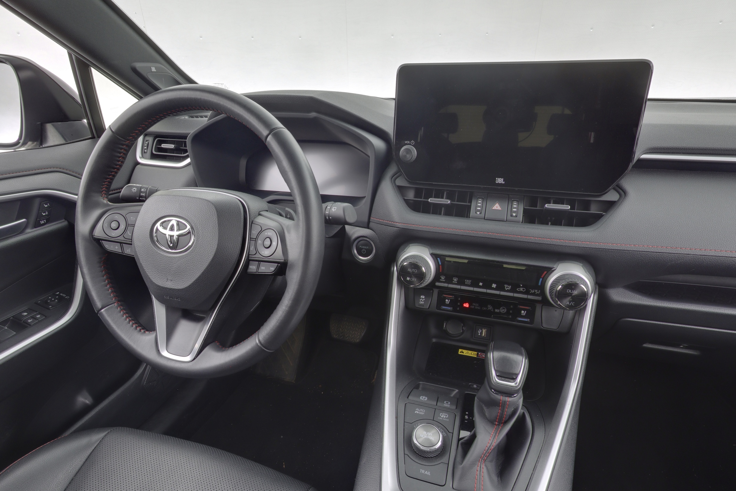 TOYOTA RAV4 Plug-in 2024