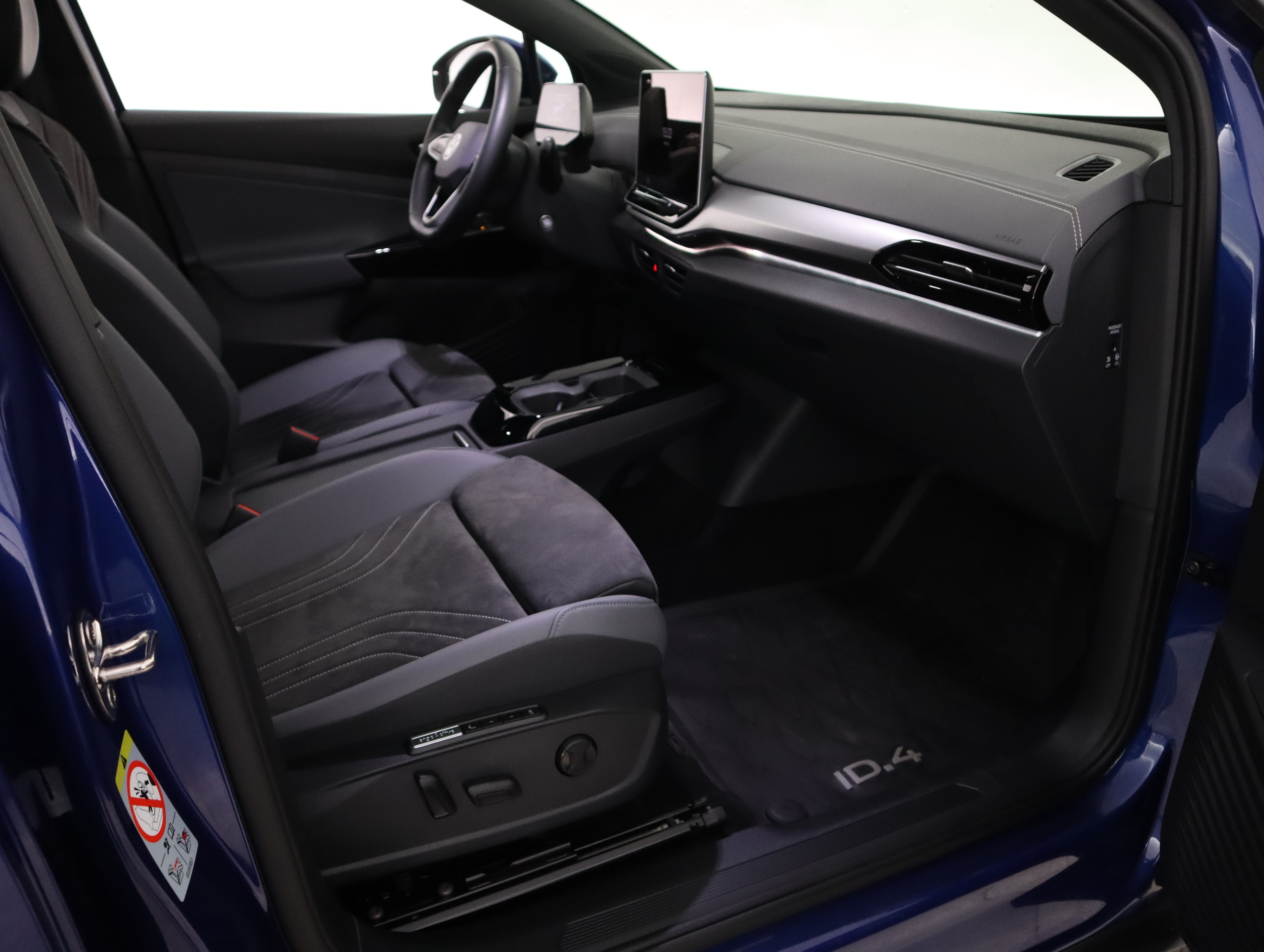 VOLKSWAGEN ID.4 2025