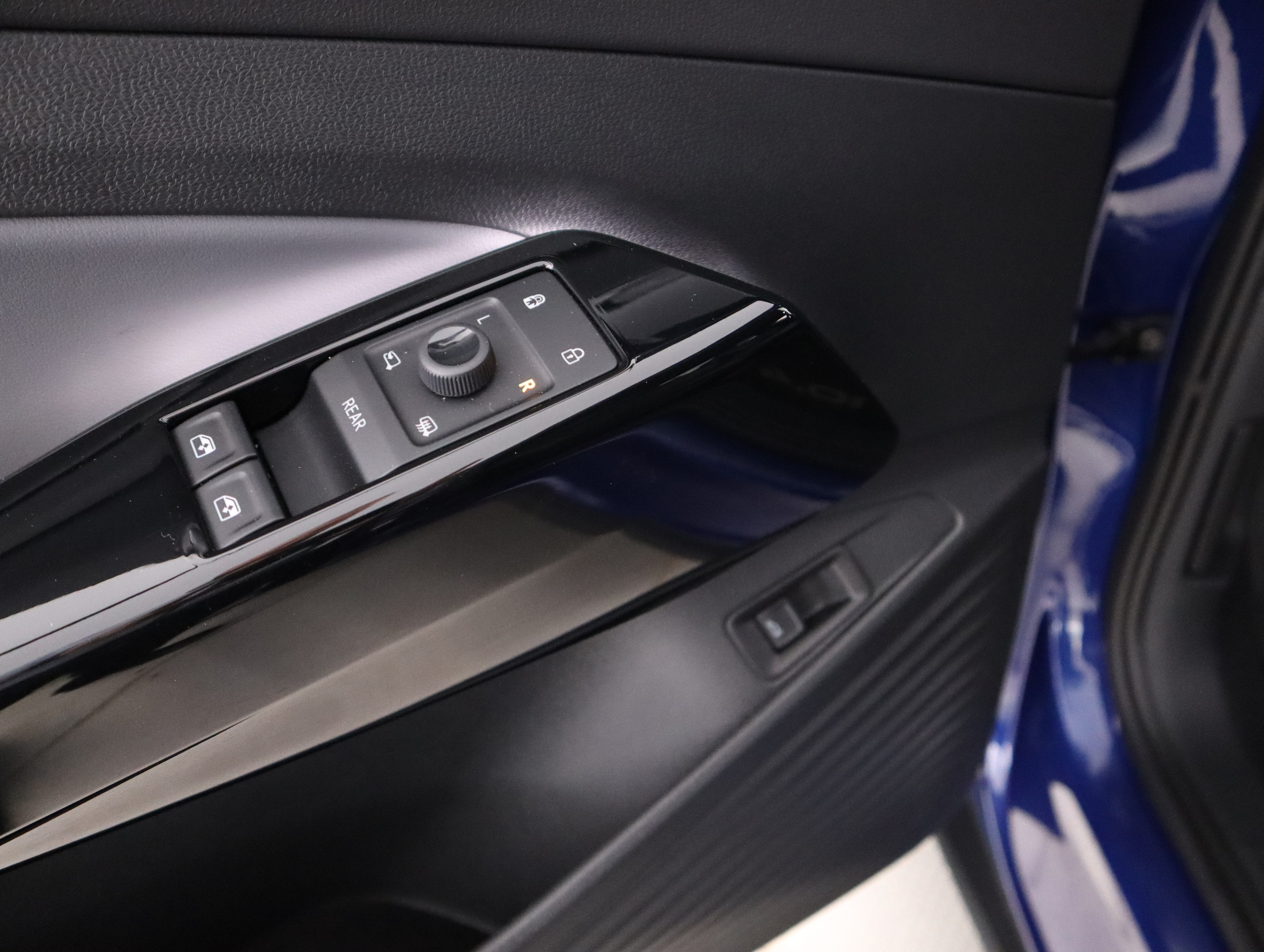 VOLKSWAGEN ID.4 2025