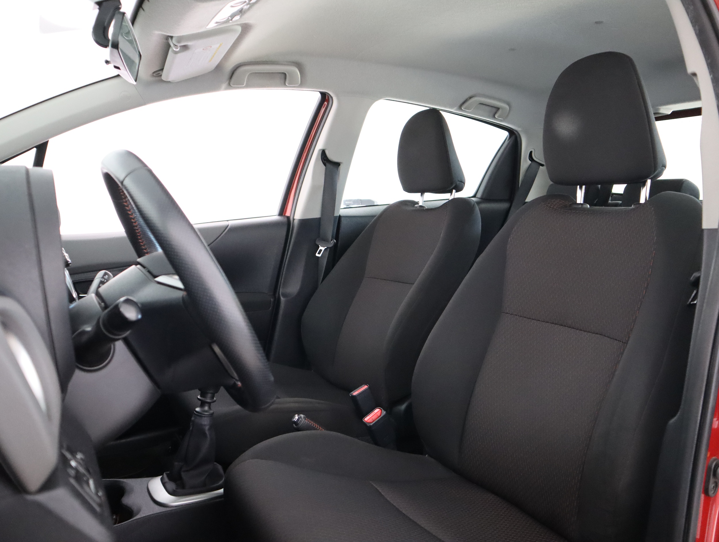 TOYOTA Yaris 2012
