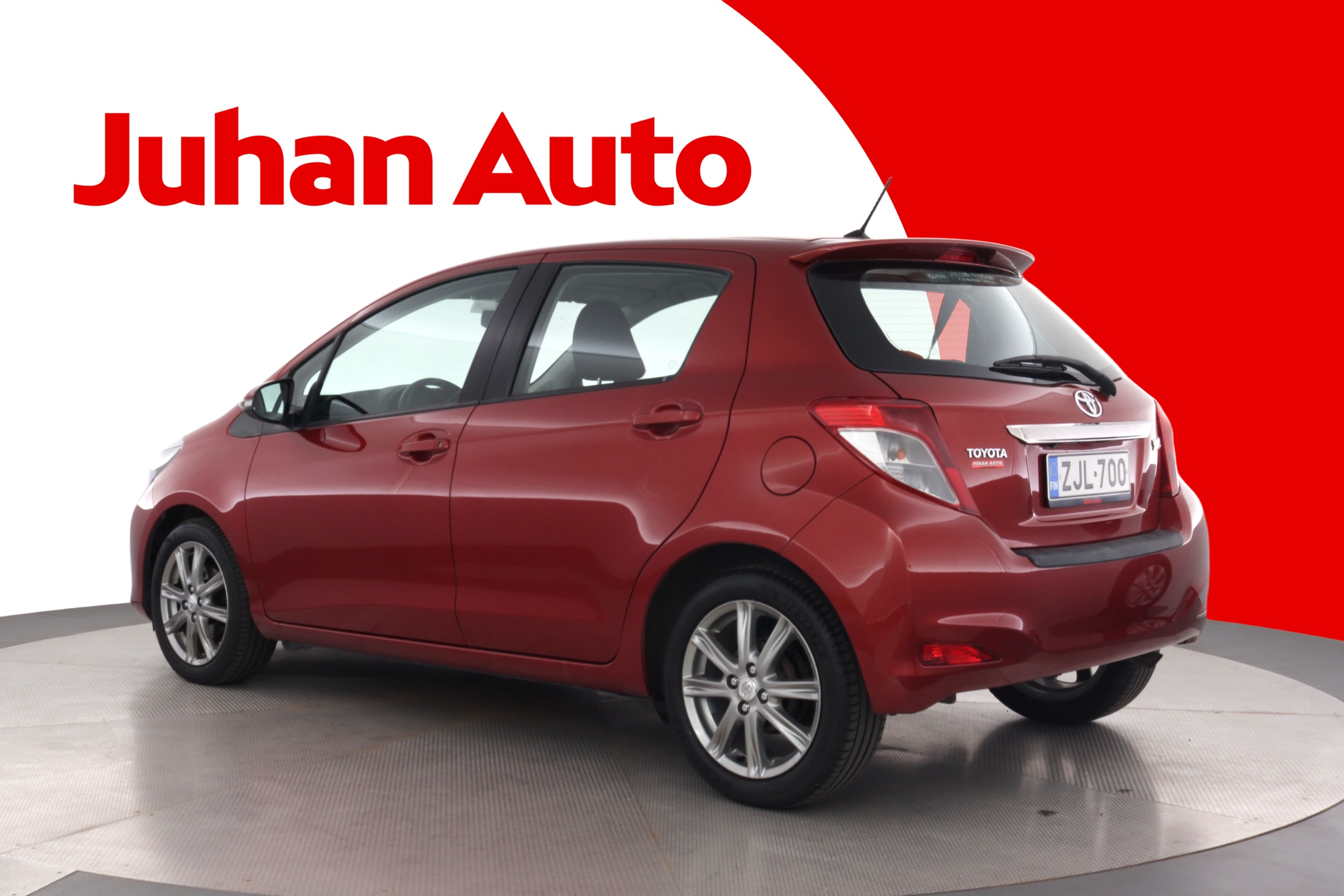 TOYOTA Yaris 2012