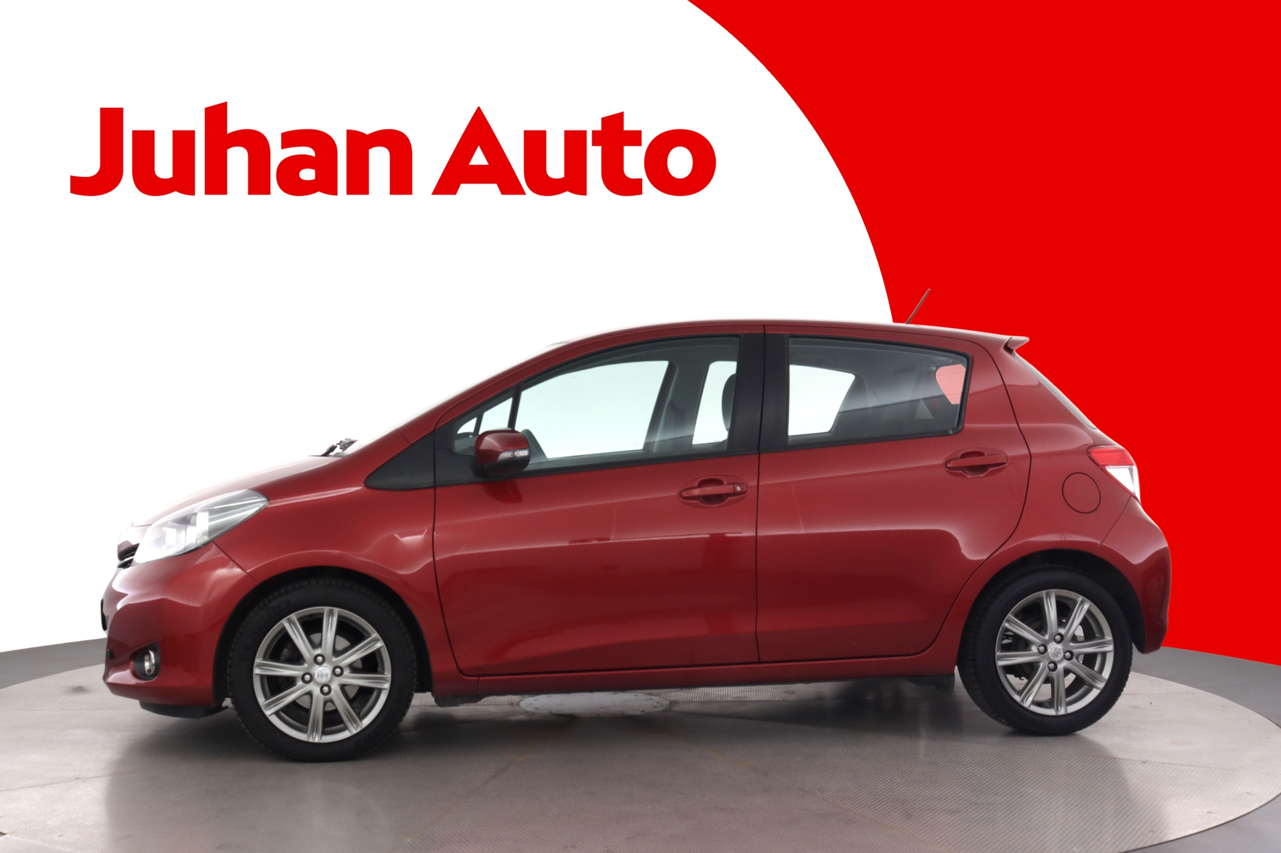 TOYOTA Yaris 2012