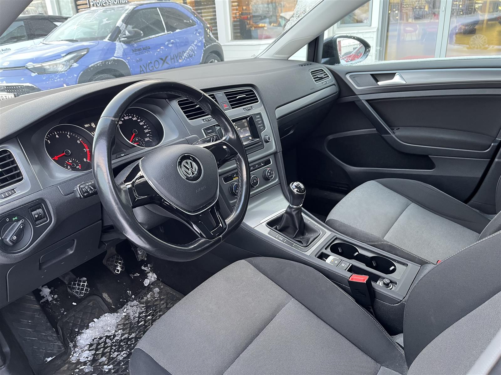 VOLKSWAGEN GOLF 2016