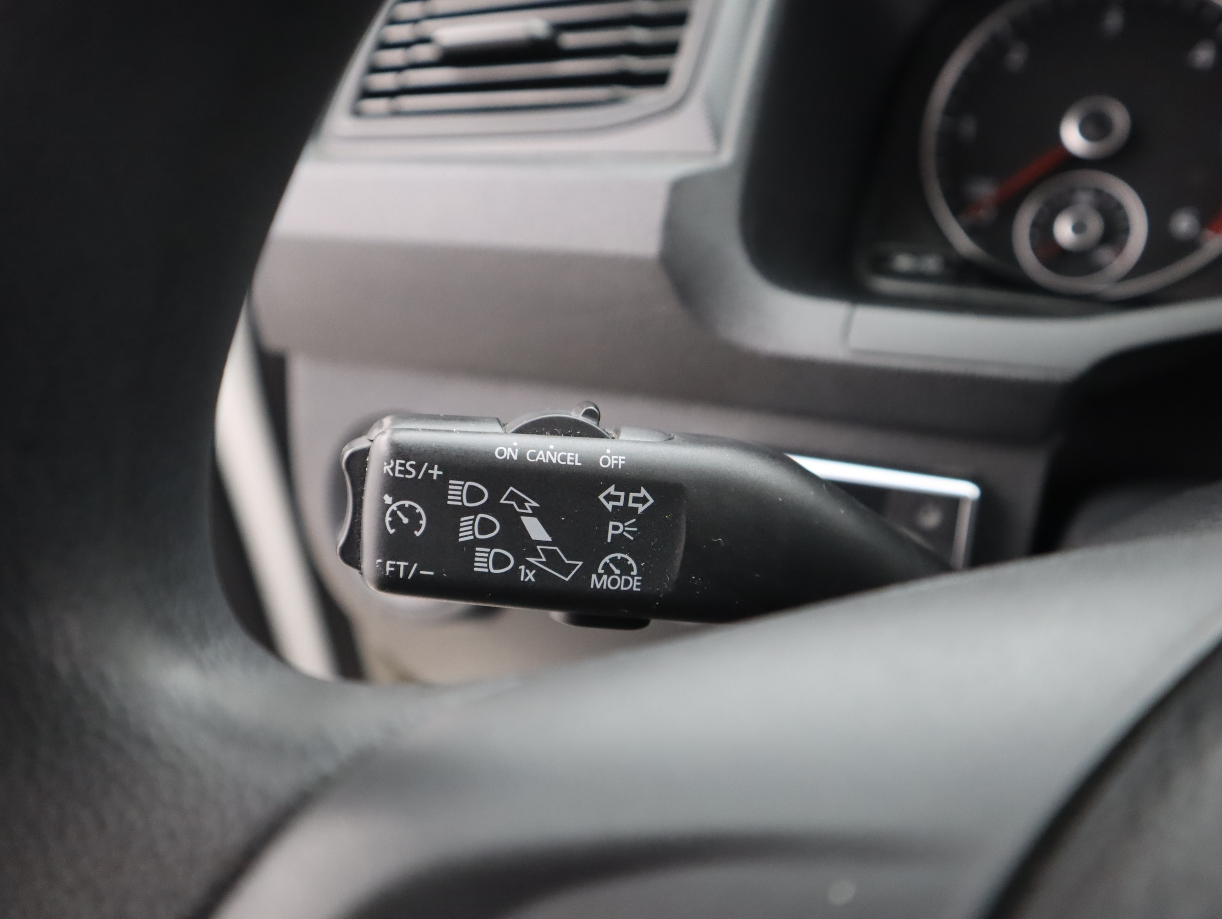 VOLKSWAGEN CADDY 2018