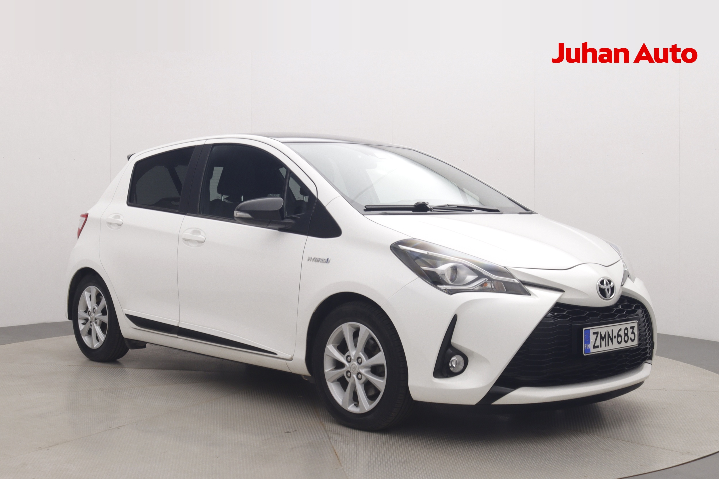 TOYOTA Yaris 2019