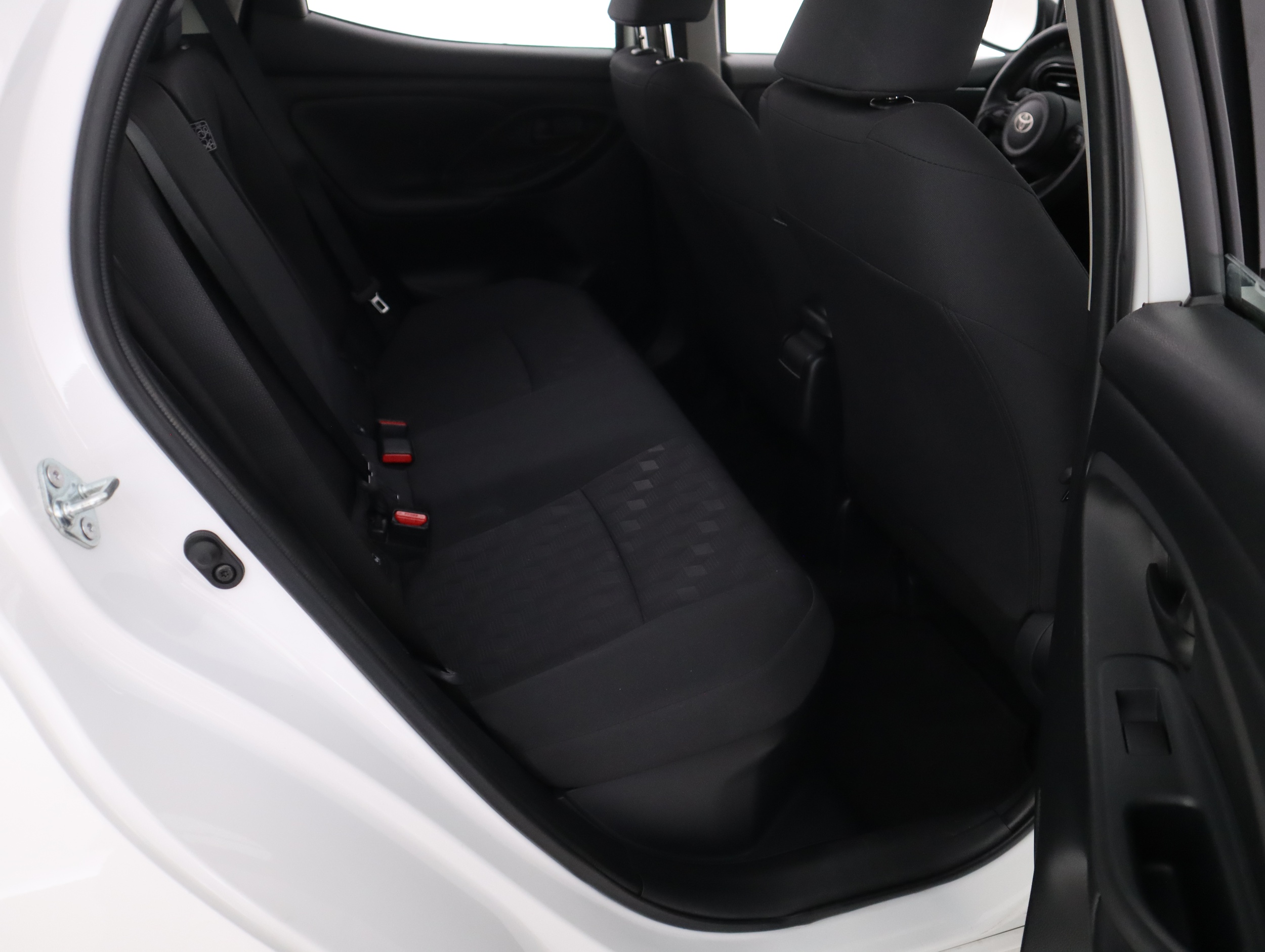 TOYOTA Yaris 2025