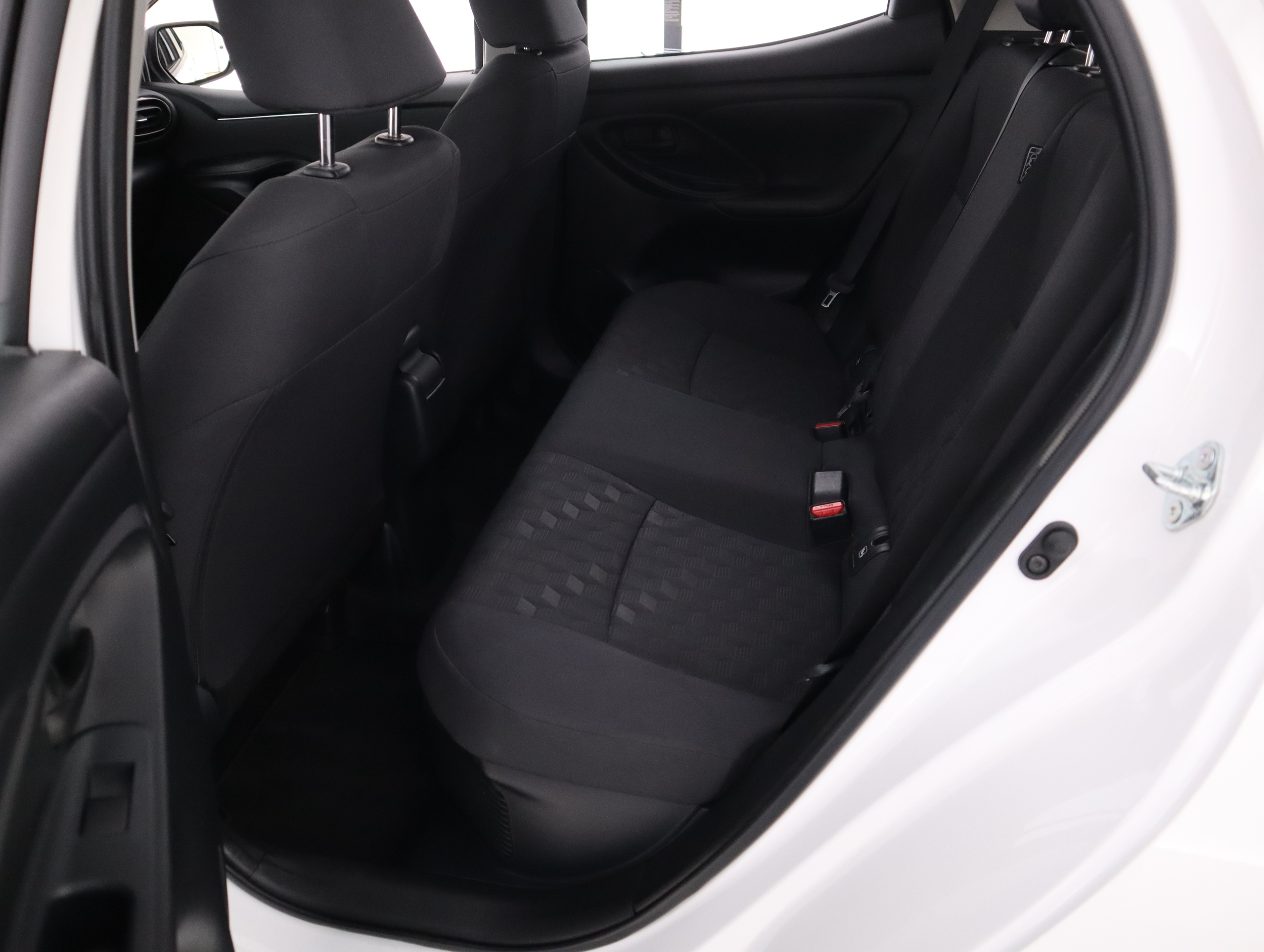 TOYOTA Yaris 2025